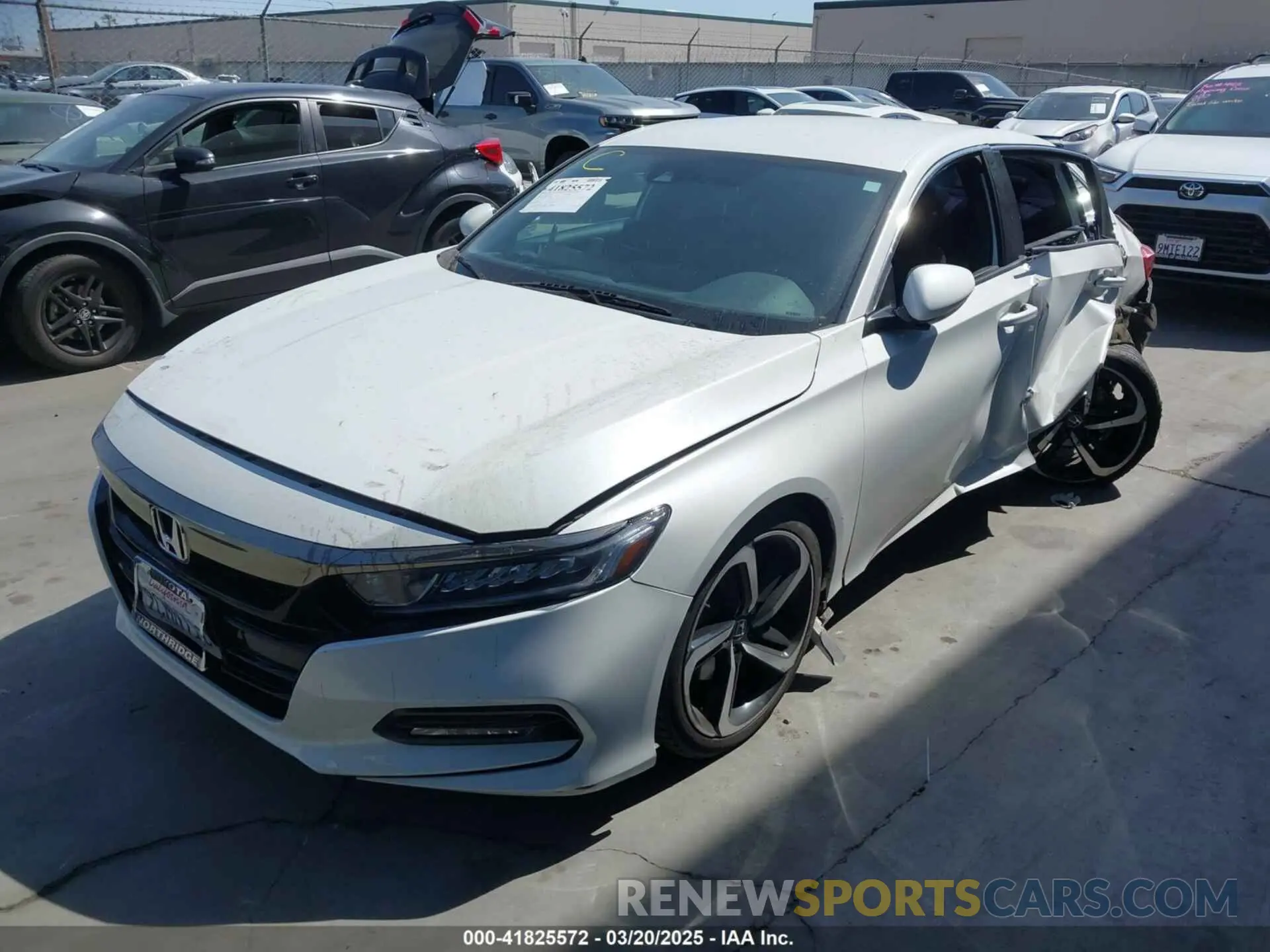 2 fotografías del automóvil dañado 1HGCV1F38KA088462 HONDA ACCORD 2019