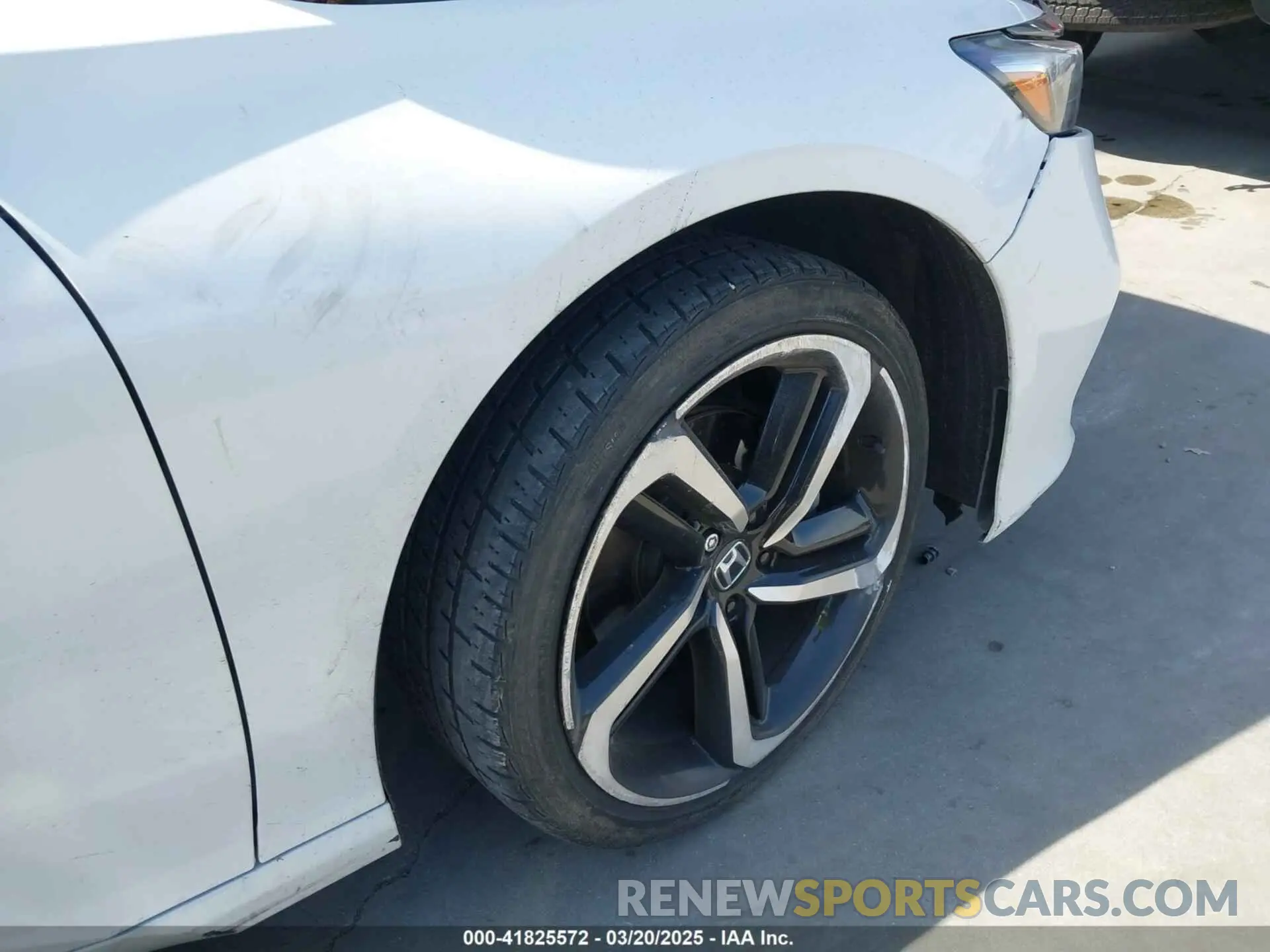 21 fotografías del automóvil dañado 1HGCV1F38KA088462 HONDA ACCORD 2019