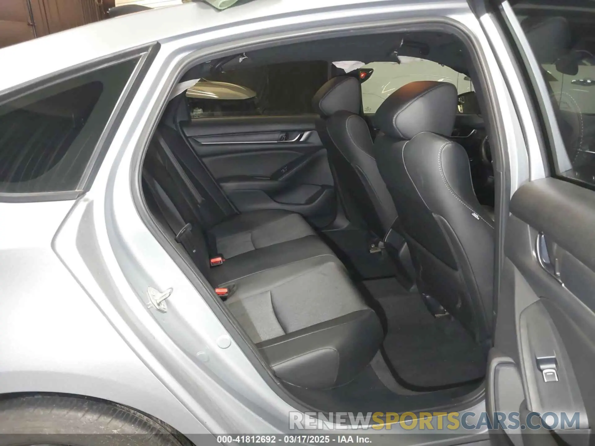 8 fotografías del automóvil dañado 1HGCV1F38KA145503 HONDA ACCORD 2019