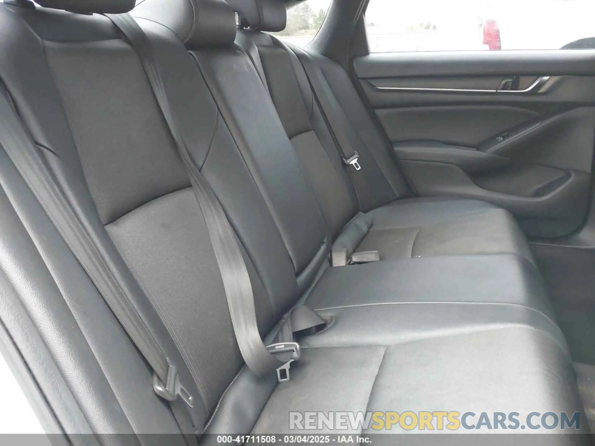 8 fotografías del automóvil dañado 1HGCV1F39KA105186 HONDA ACCORD 2019