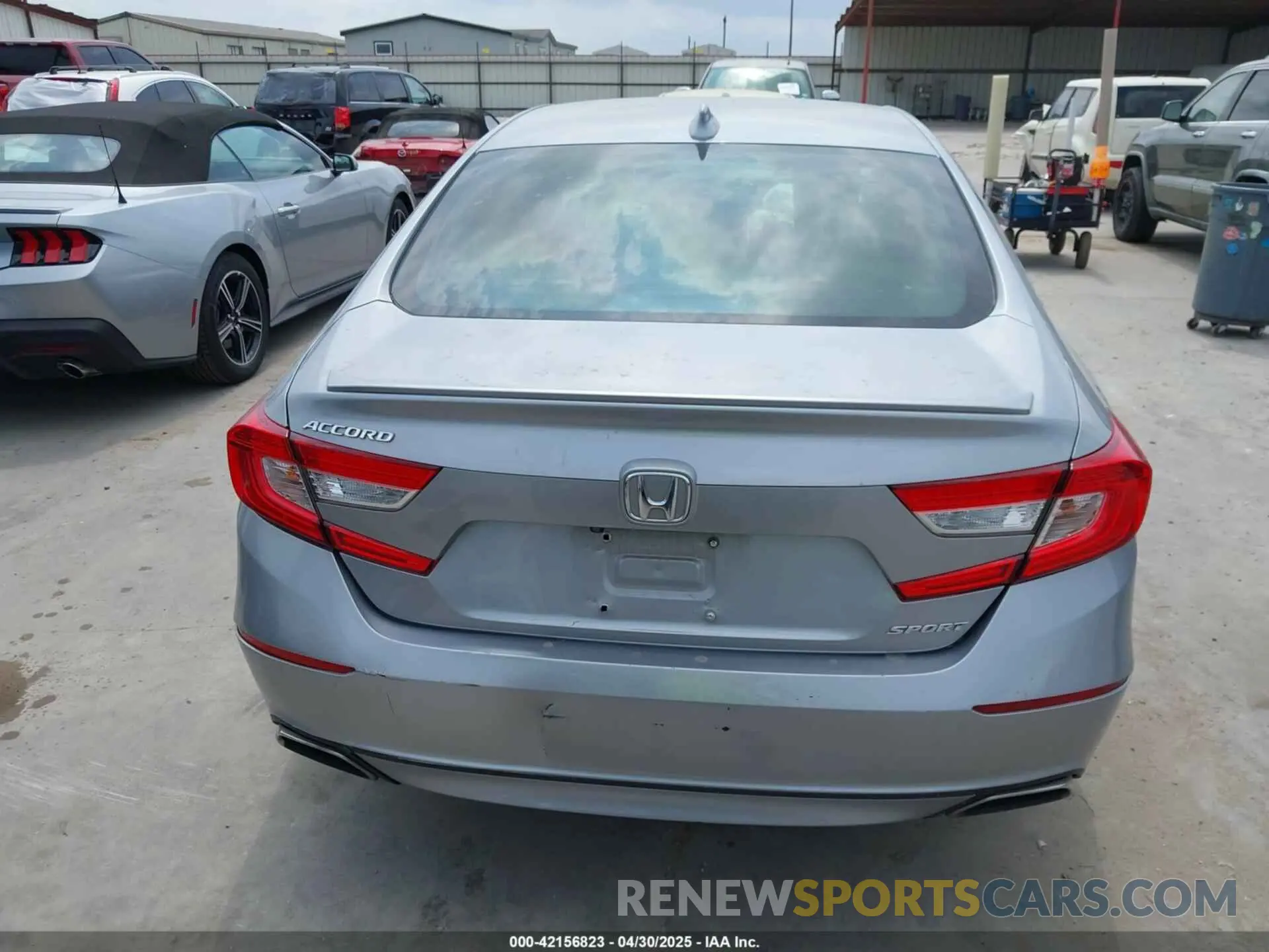17 fotografías del automóvil dañado 1HGCV1F3XKA016565 HONDA ACCORD 2019