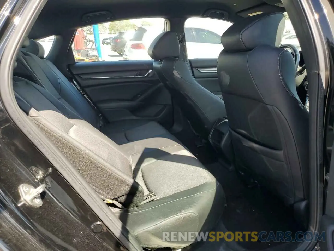 10 fotografías del automóvil dañado 1HGCV1F3XKA090777 HONDA ACCORD 2019