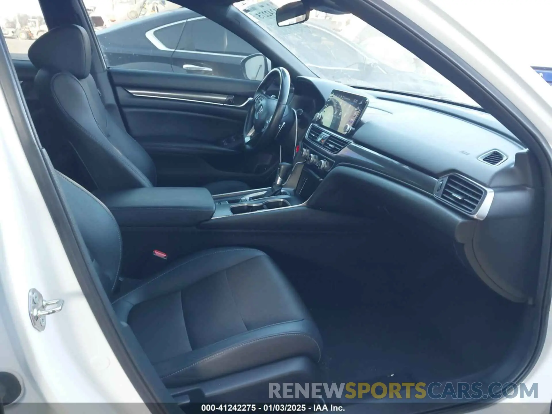 5 fotografías del automóvil dañado 1HGCV1F3XKA142599 HONDA ACCORD 2019