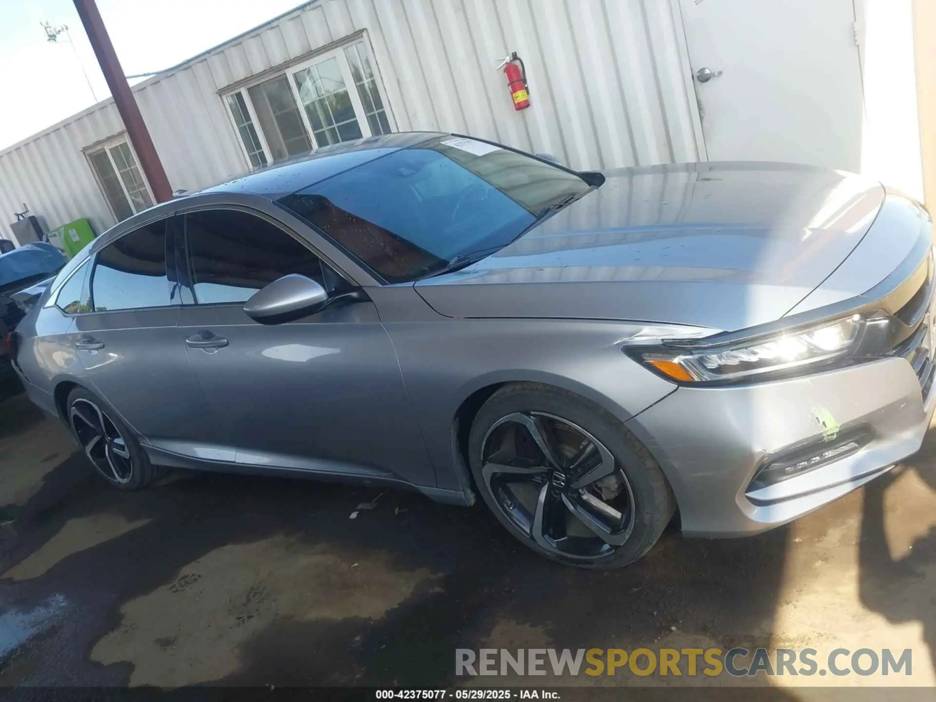 13 fotografías del automóvil dañado 1HGCV1F3XKA150198 HONDA ACCORD 2019