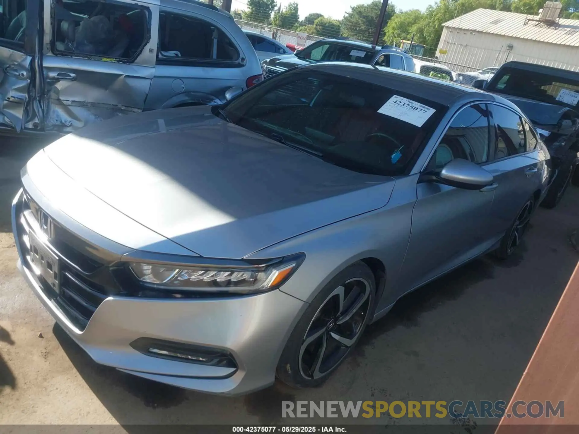 2 fotografías del automóvil dañado 1HGCV1F3XKA150198 HONDA ACCORD 2019