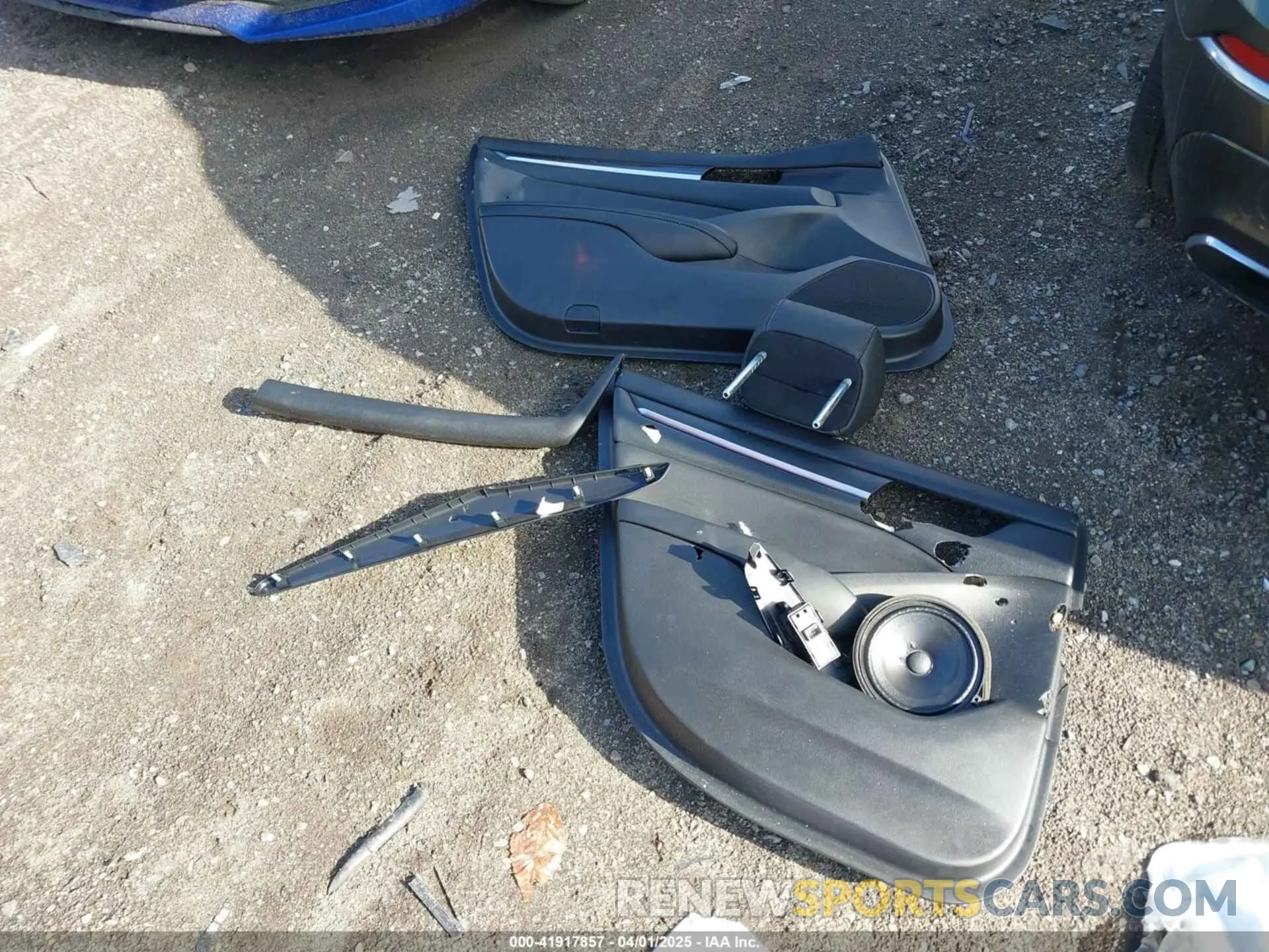 12 fotografías del automóvil dañado 1HGCV1F3XKA165610 HONDA ACCORD 2019