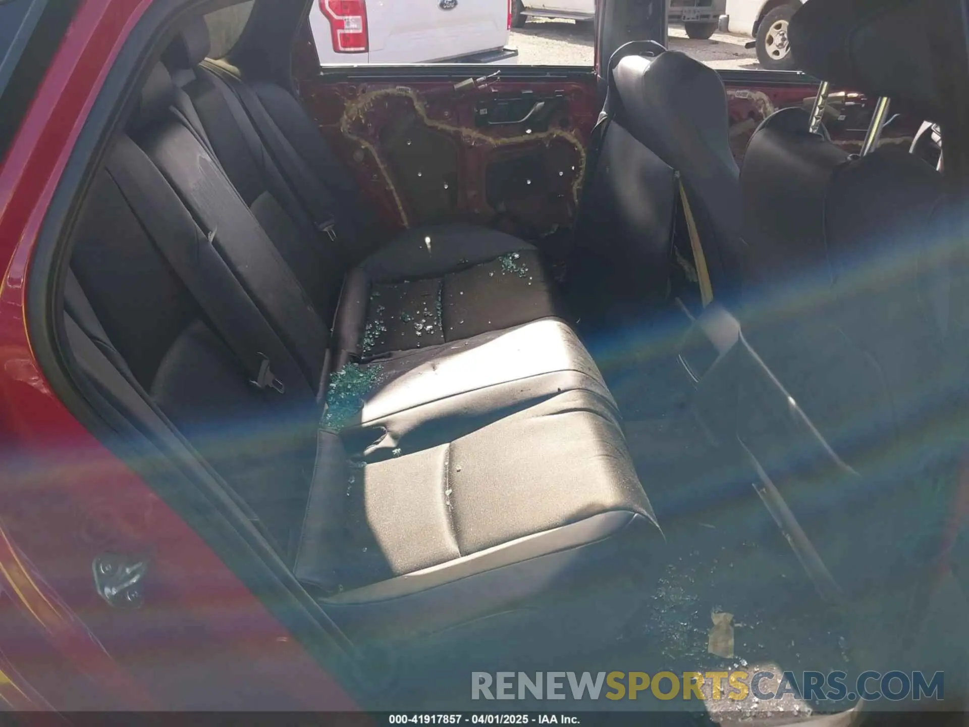 8 fotografías del automóvil dañado 1HGCV1F3XKA165610 HONDA ACCORD 2019