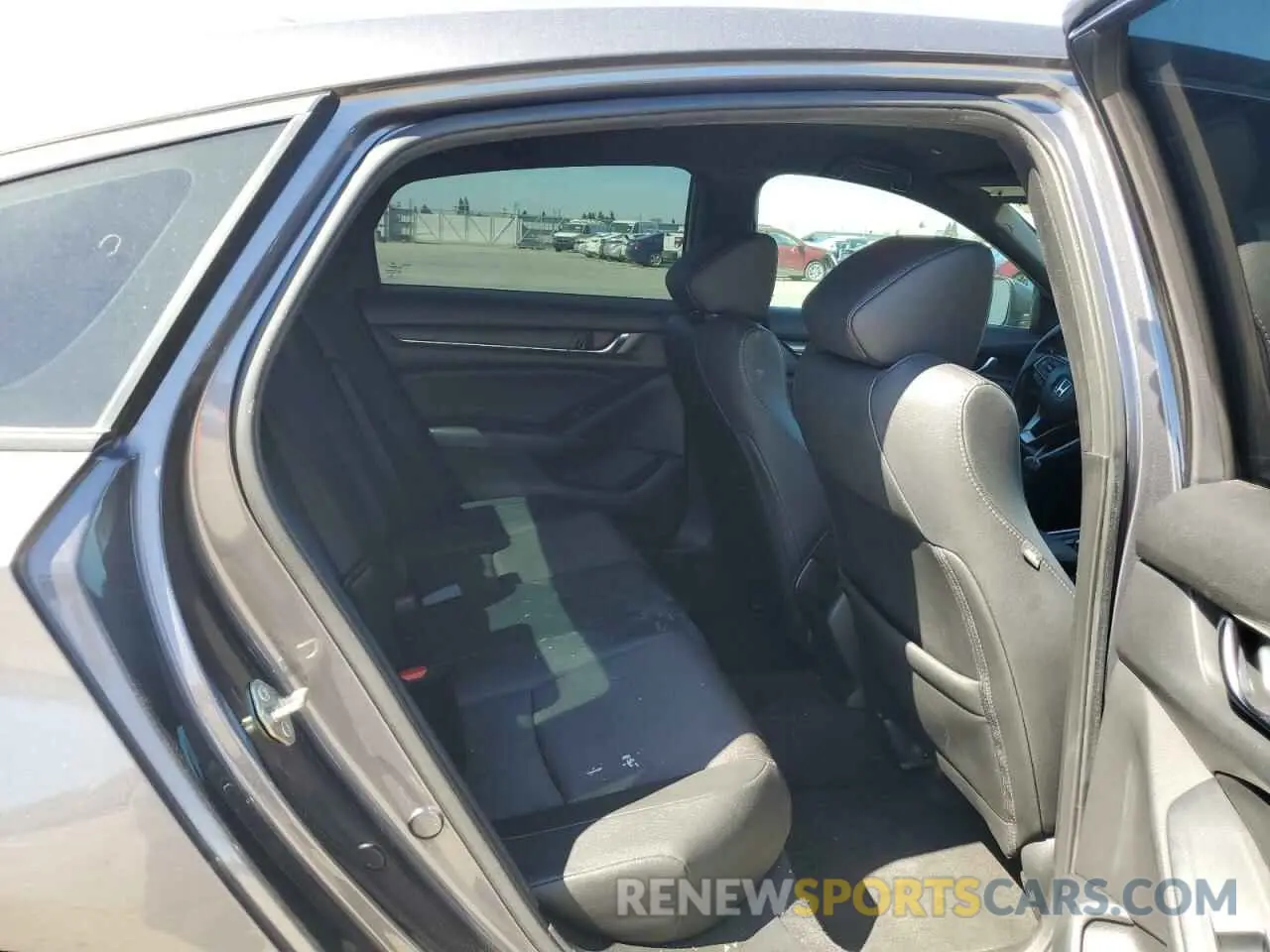 10 fotografías del automóvil dañado 1HGCV1F3XKA174131 HONDA ACCORD 2019