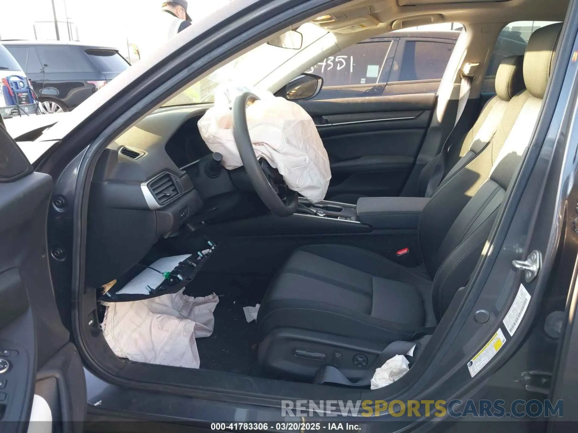5 fotografías del automóvil dañado 1HGCV1F42KA093293 HONDA ACCORD 2019