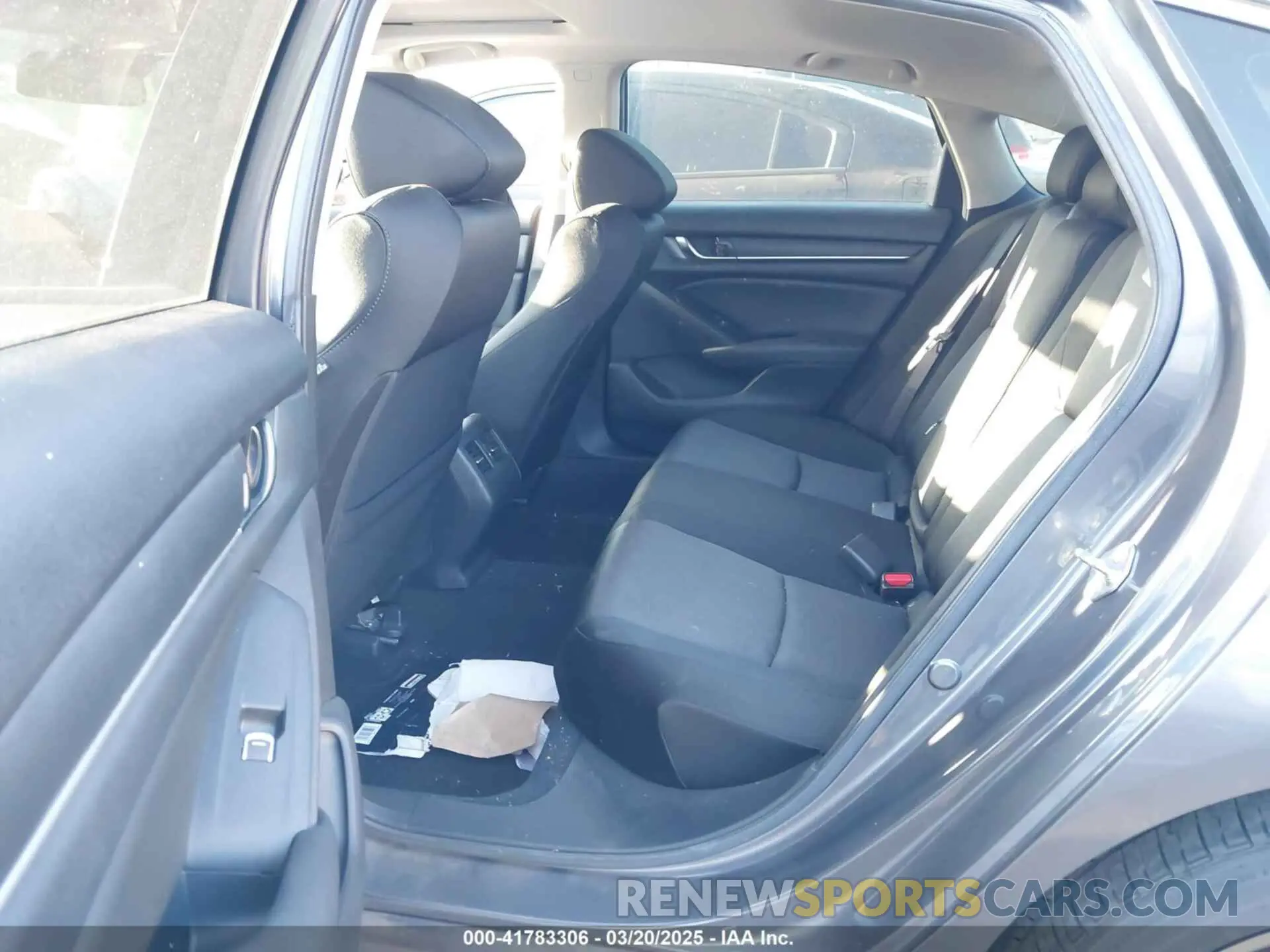 8 fotografías del automóvil dañado 1HGCV1F42KA093293 HONDA ACCORD 2019