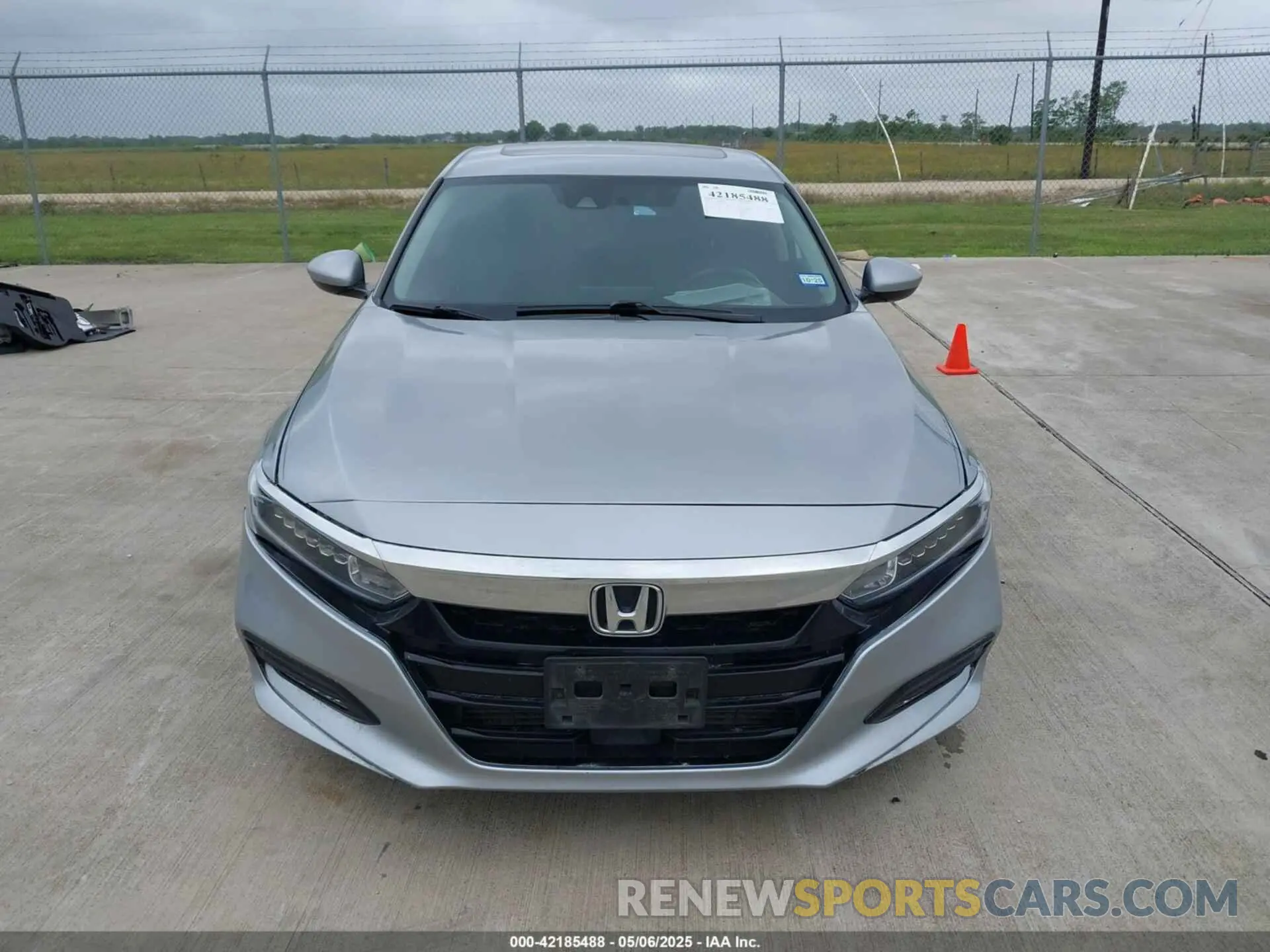 12 fotografías del automóvil dañado 1HGCV1F42KA095741 HONDA ACCORD 2019