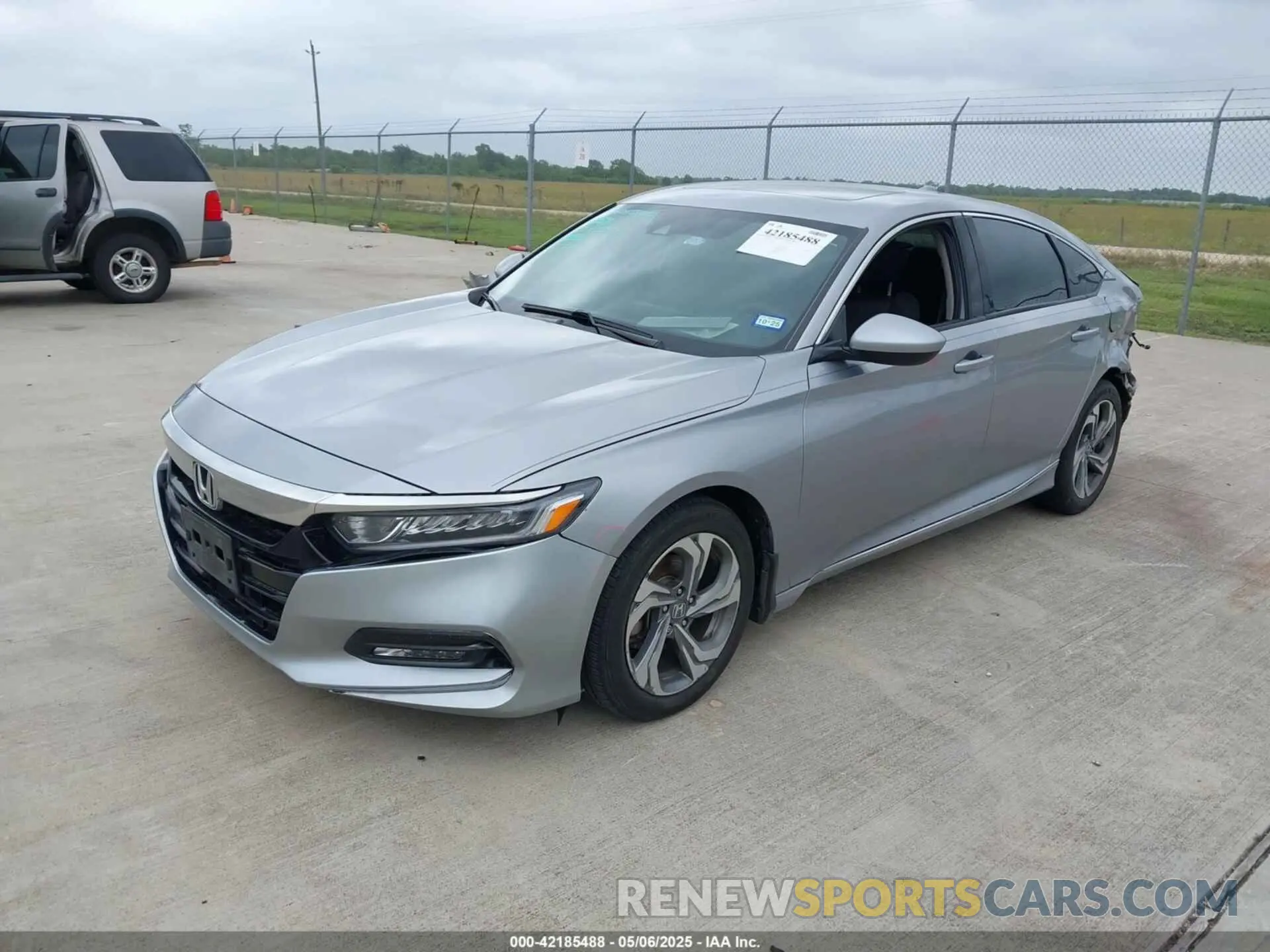 2 fotografías del automóvil dañado 1HGCV1F42KA095741 HONDA ACCORD 2019