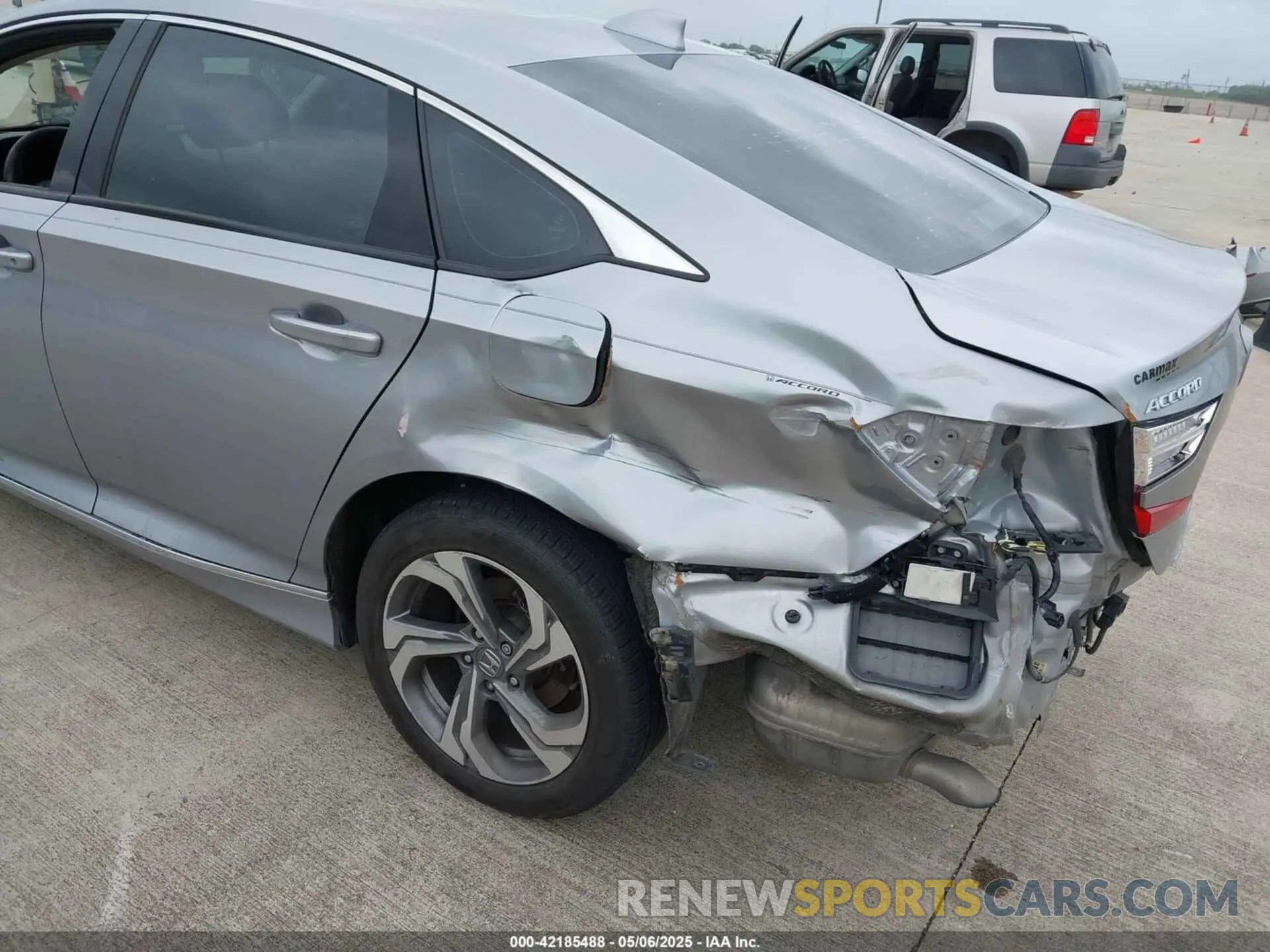 6 fotografías del automóvil dañado 1HGCV1F42KA095741 HONDA ACCORD 2019