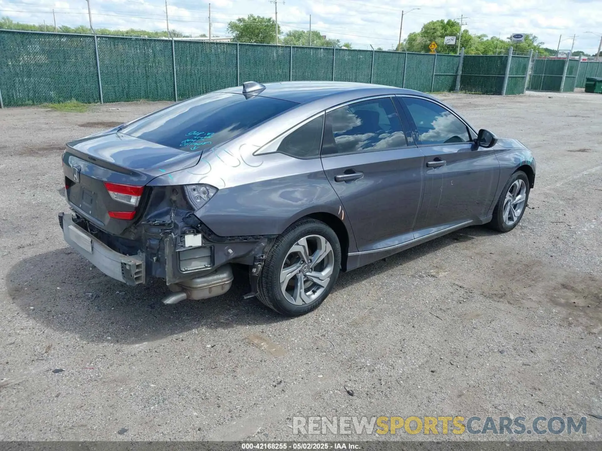 4 fotografías del automóvil dañado 1HGCV1F44KA008325 HONDA ACCORD 2019