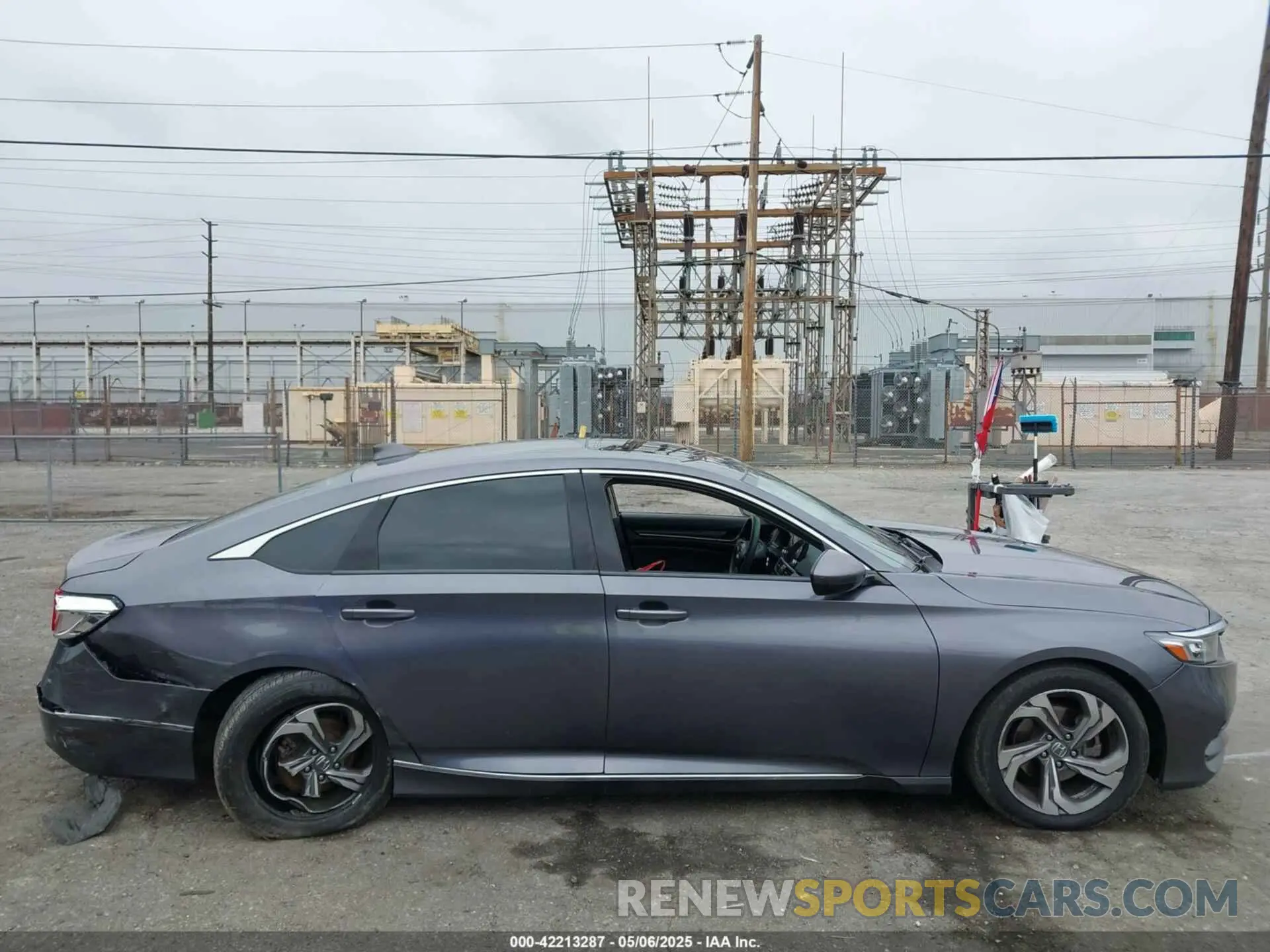 13 fotografías del automóvil dañado 1HGCV1F44KA170004 HONDA ACCORD 2019