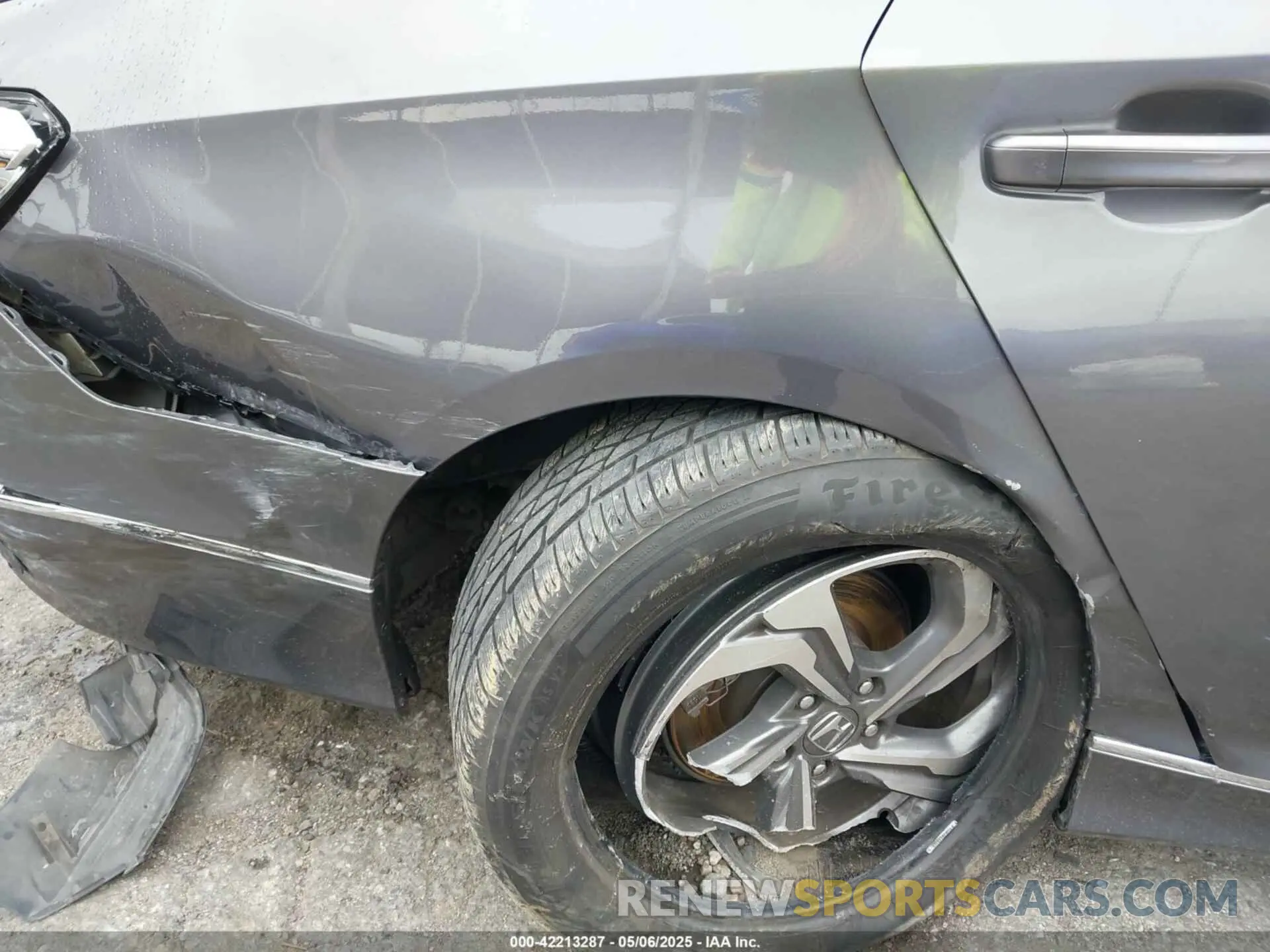 6 fotografías del automóvil dañado 1HGCV1F44KA170004 HONDA ACCORD 2019