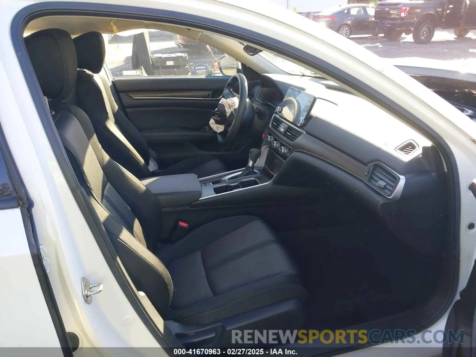 5 fotografías del automóvil dañado 1HGCV1F45KA013503 HONDA ACCORD 2019