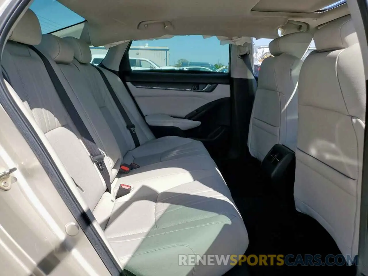10 fotografías del automóvil dañado 1HGCV1F51KA025978 HONDA ACCORD 2019