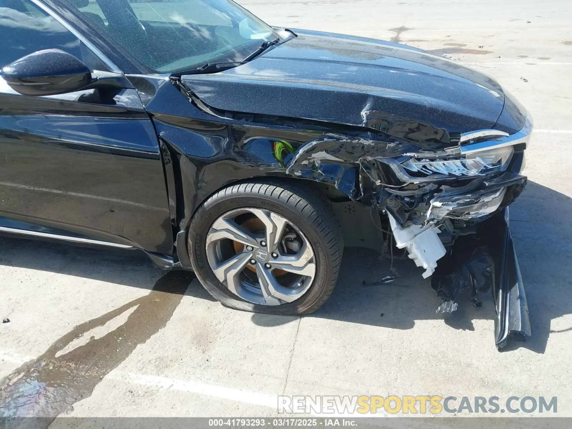 17 fotografías del automóvil dañado 1HGCV1F51KA087266 HONDA ACCORD 2019