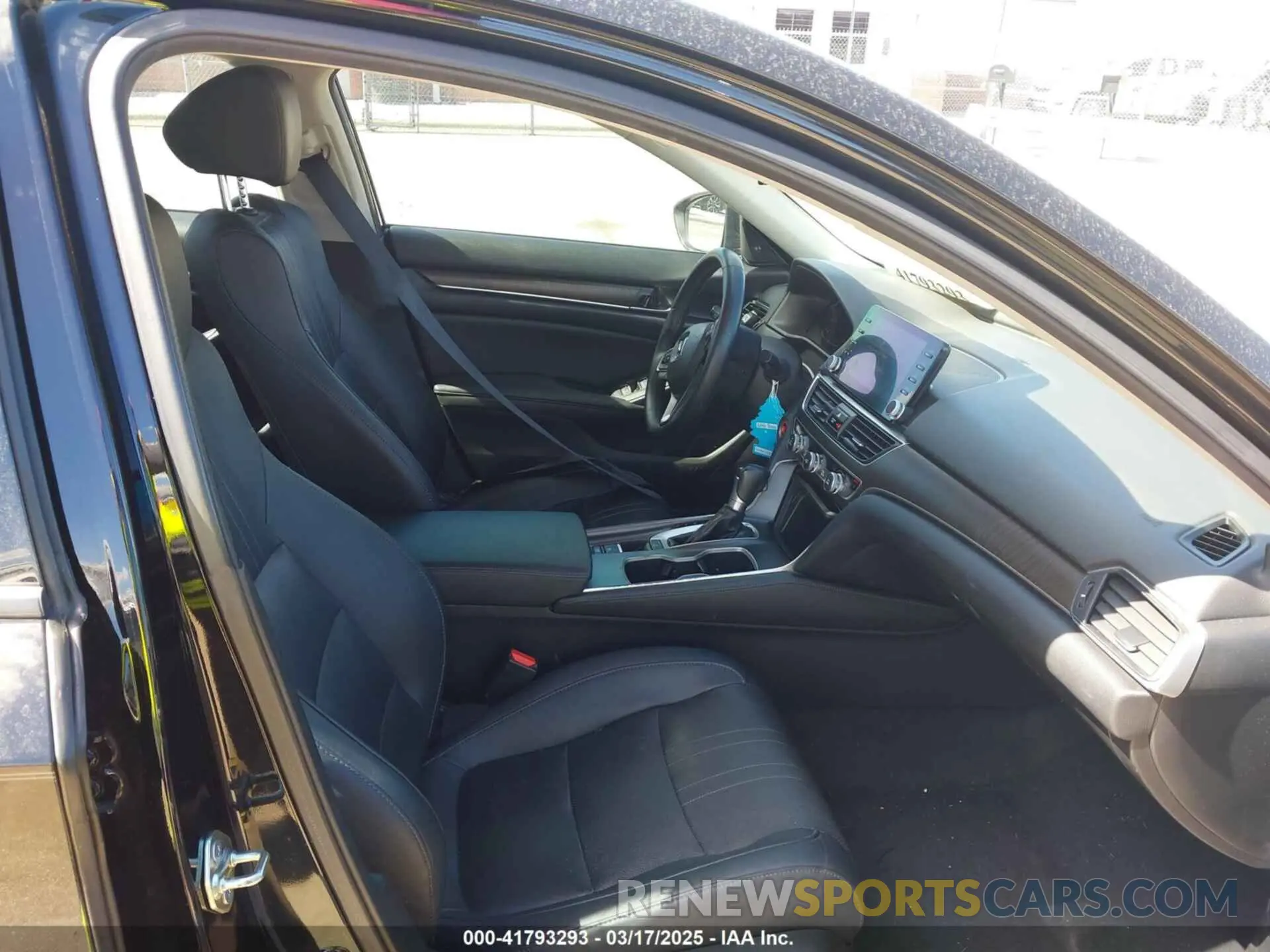 5 fotografías del automóvil dañado 1HGCV1F51KA087266 HONDA ACCORD 2019