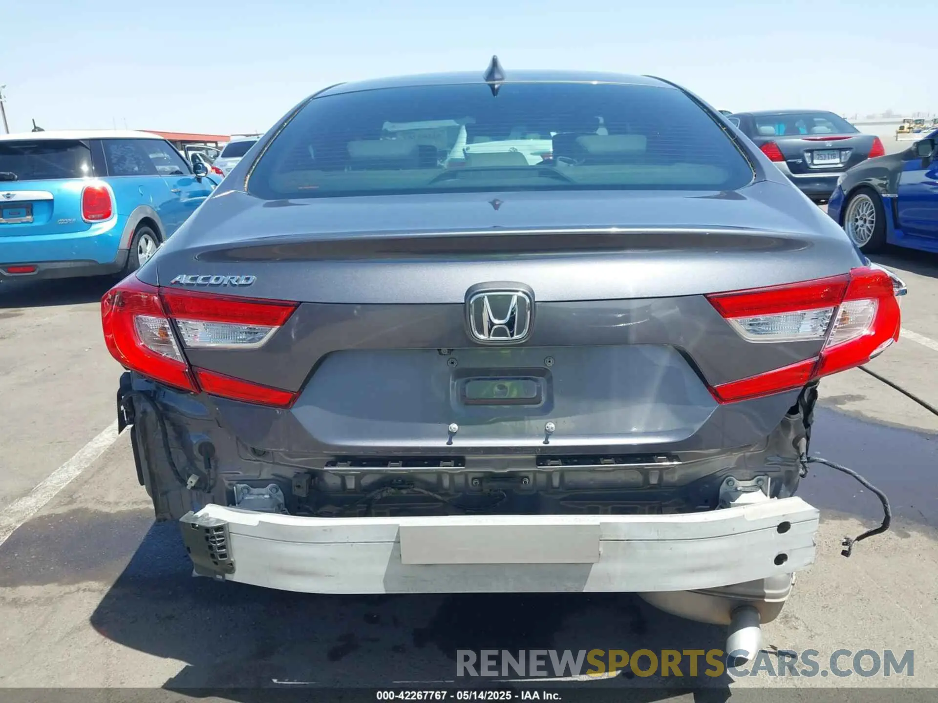 16 fotografías del automóvil dañado 1HGCV1F55KA041410 HONDA ACCORD 2019