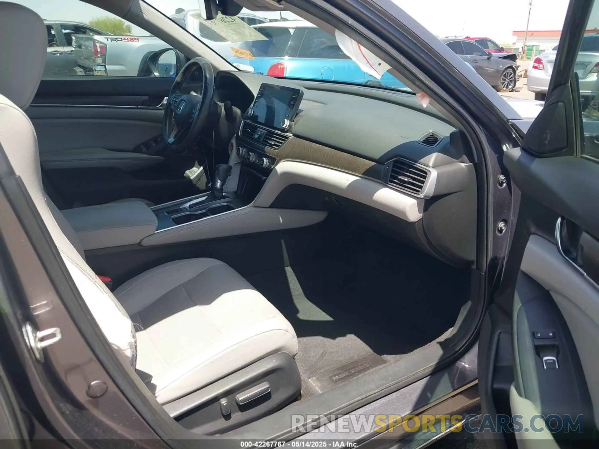 5 fotografías del automóvil dañado 1HGCV1F55KA041410 HONDA ACCORD 2019