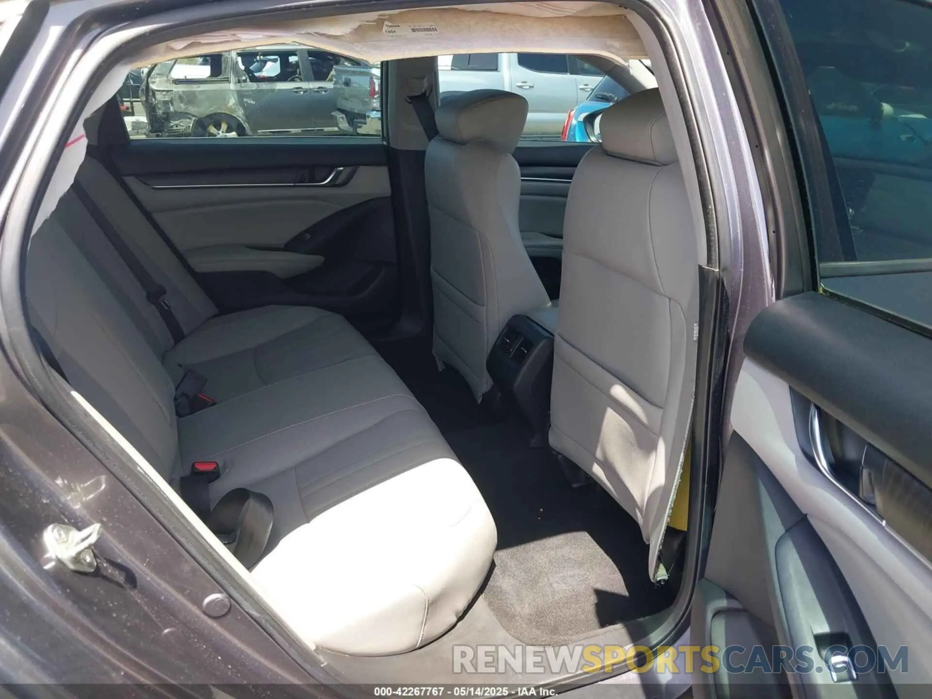 8 fotografías del automóvil dañado 1HGCV1F55KA041410 HONDA ACCORD 2019