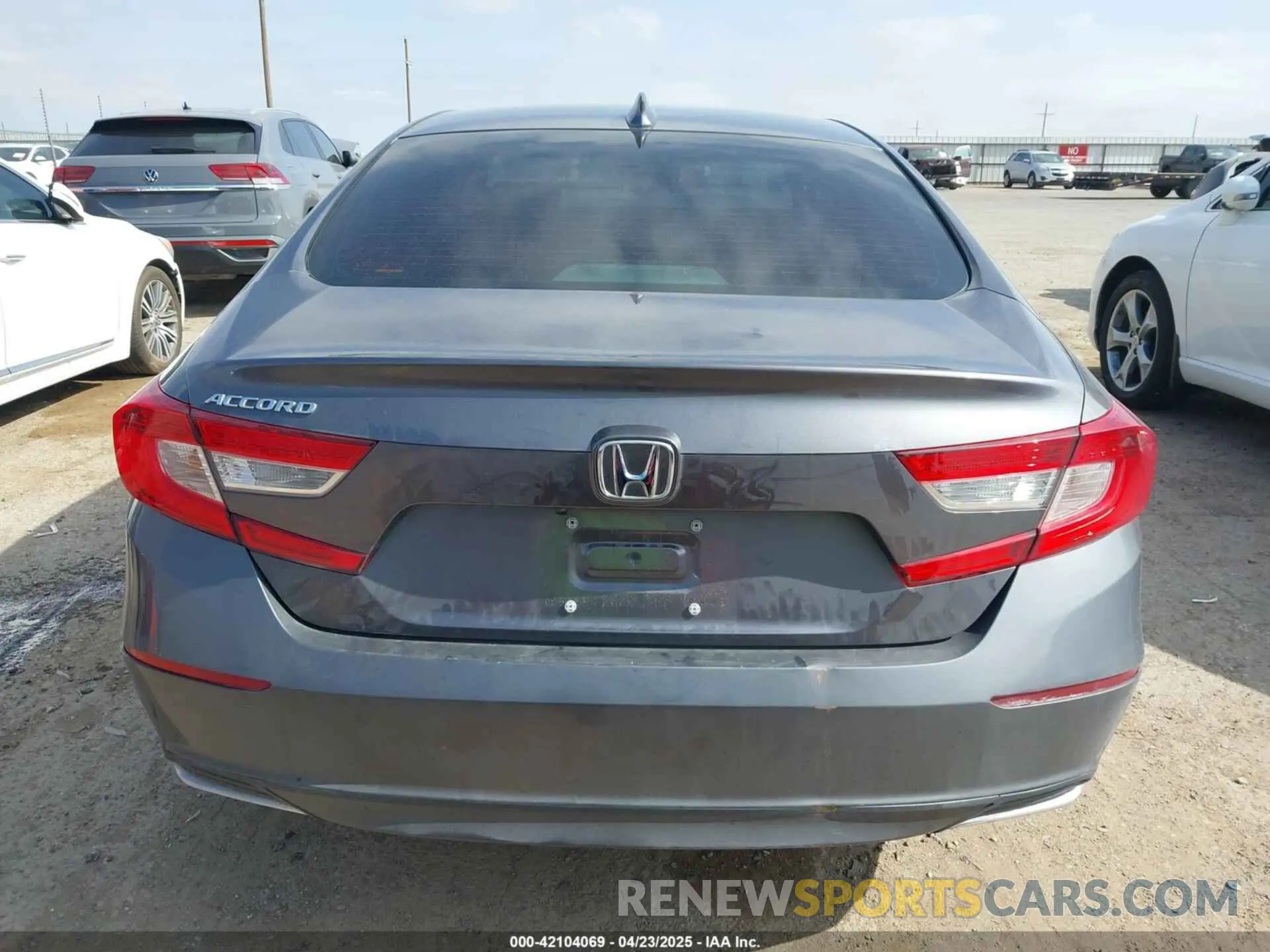 16 fotografías del automóvil dañado 1HGCV1F57KA031378 HONDA ACCORD 2019