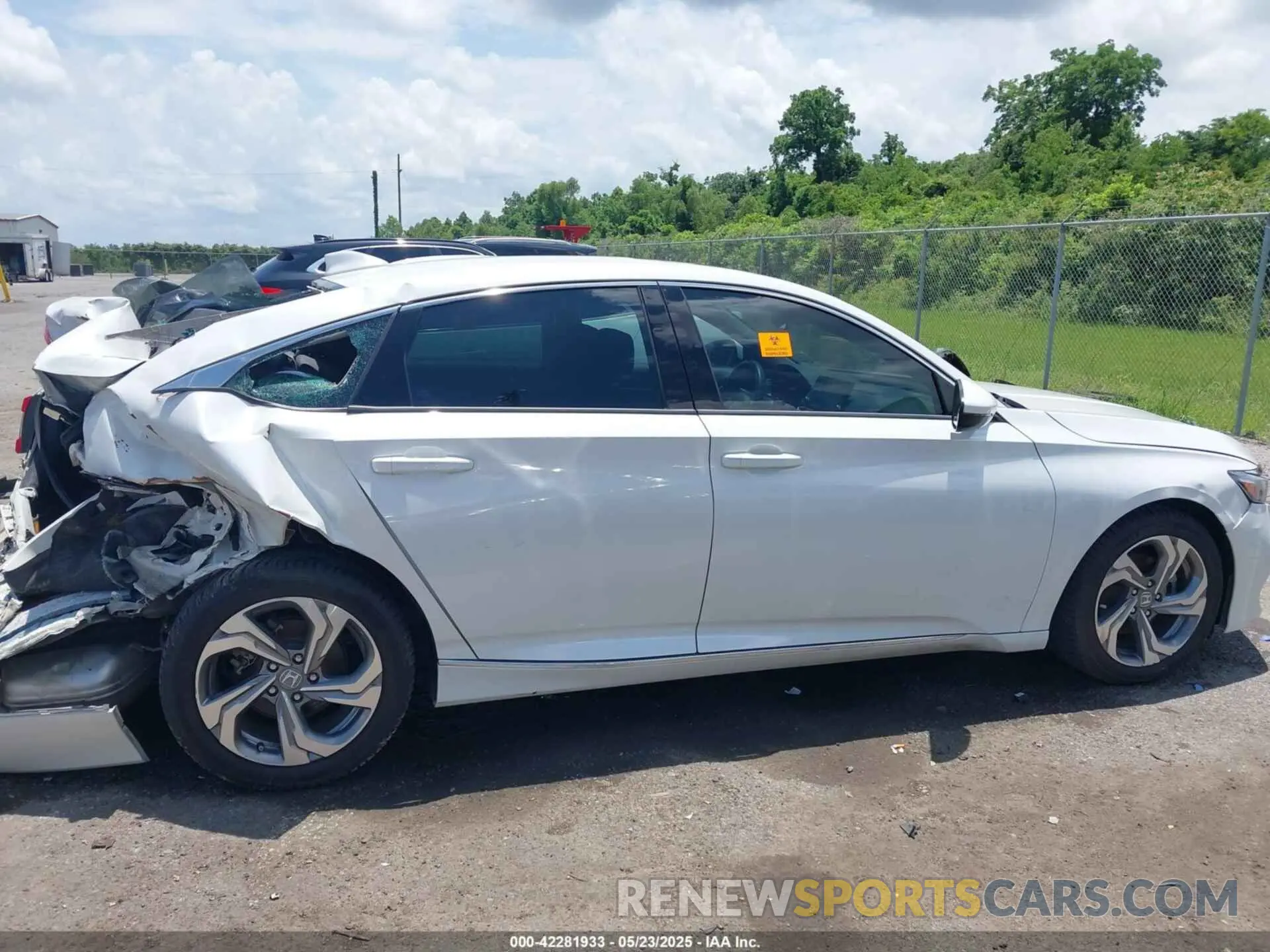 13 fotografías del automóvil dañado 1HGCV1F57KA075025 HONDA ACCORD 2019