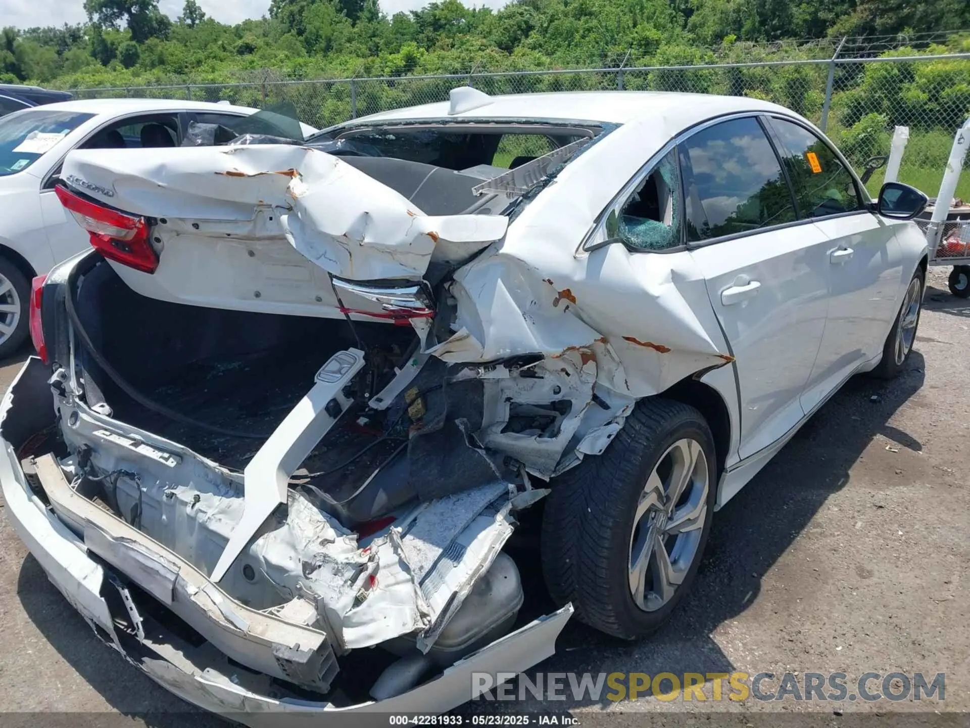 4 fotografías del automóvil dañado 1HGCV1F57KA075025 HONDA ACCORD 2019