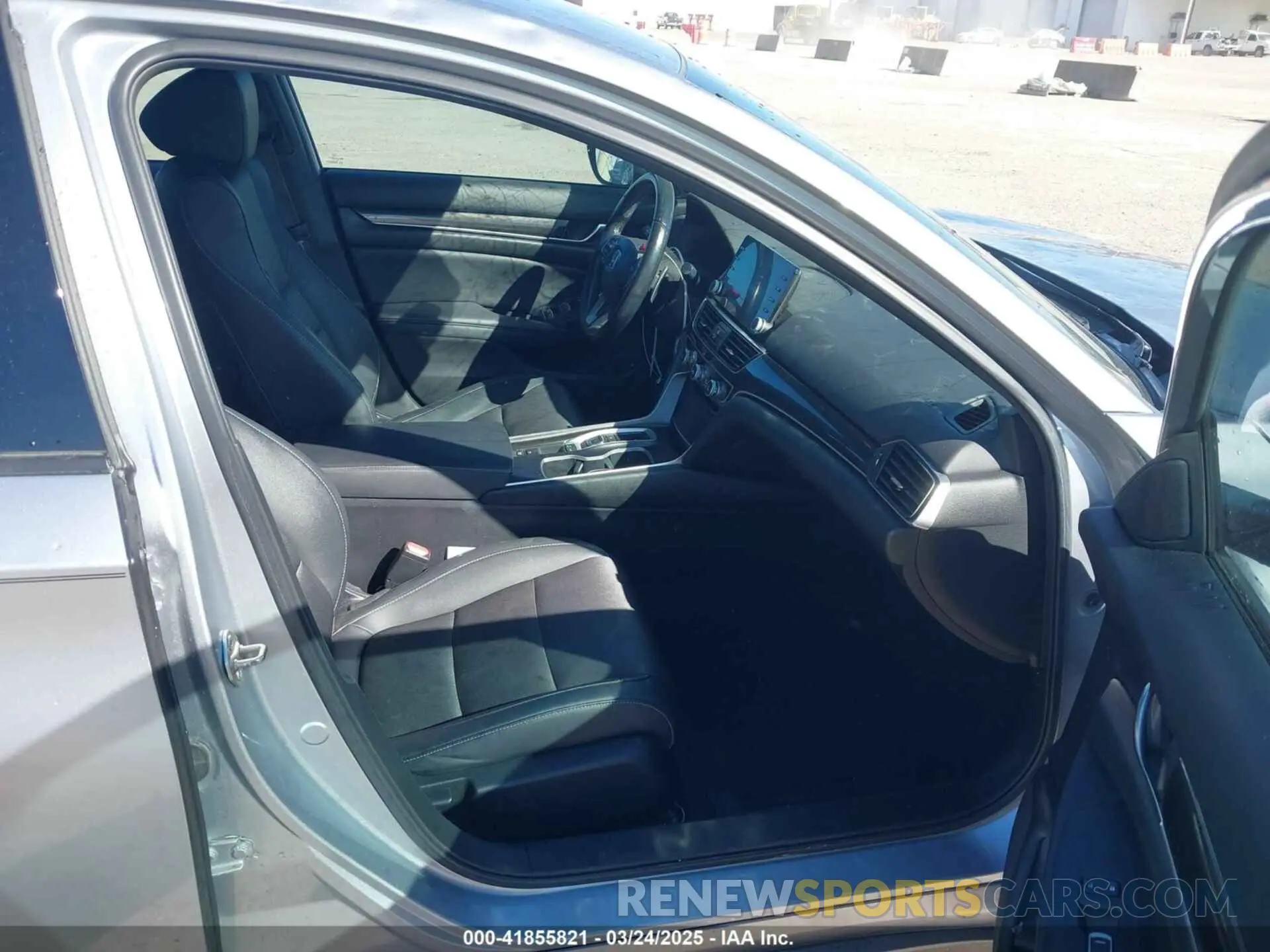 5 fotografías del automóvil dañado 1HGCV2F31KA009462 HONDA ACCORD 2019