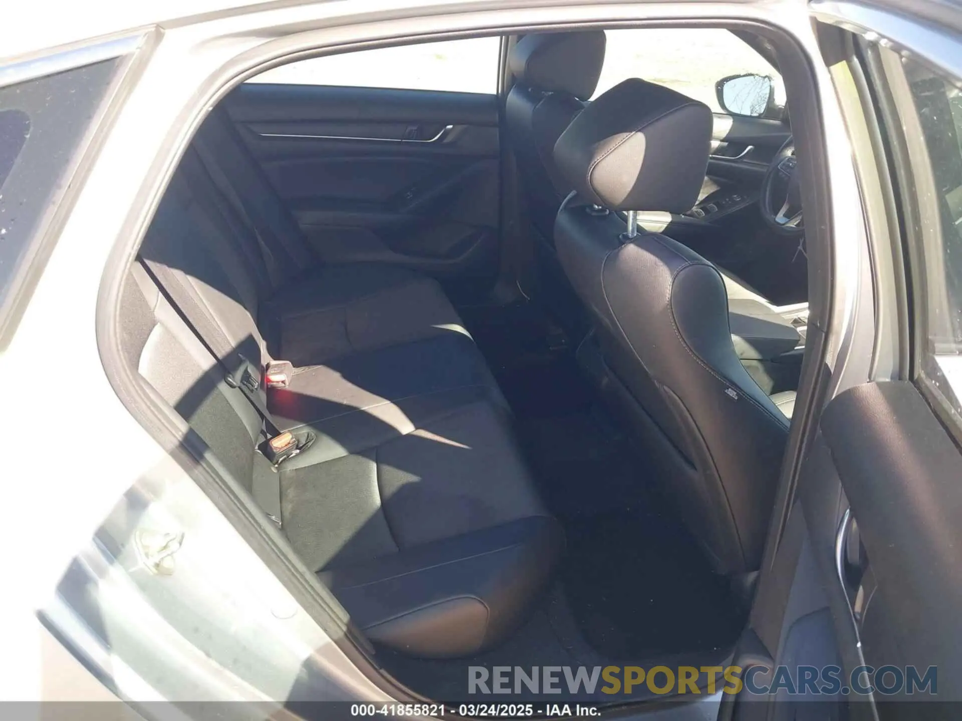 8 fotografías del automóvil dañado 1HGCV2F31KA009462 HONDA ACCORD 2019