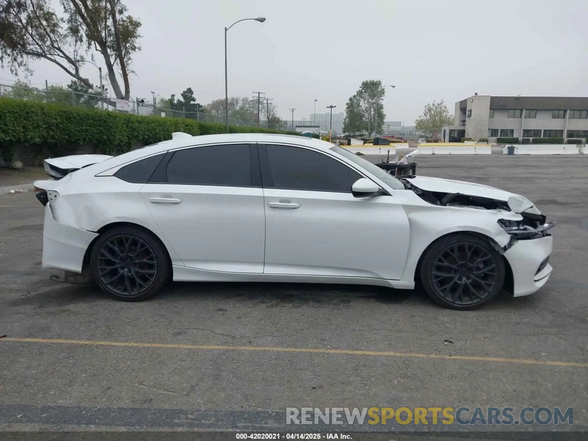 12 fotografías del automóvil dañado 1HGCV2F31KA015178 HONDA ACCORD 2019