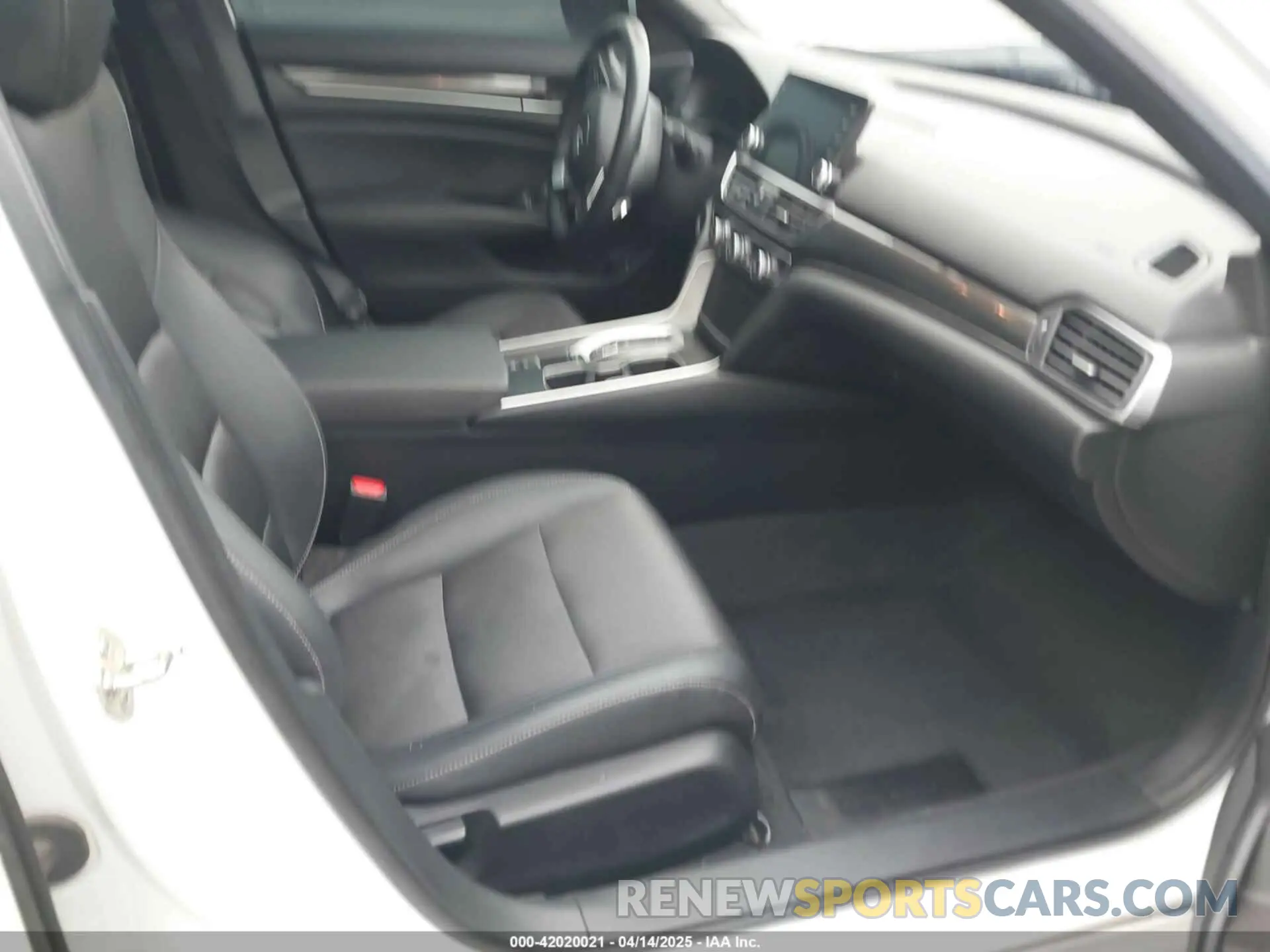 5 fotografías del automóvil dañado 1HGCV2F31KA015178 HONDA ACCORD 2019