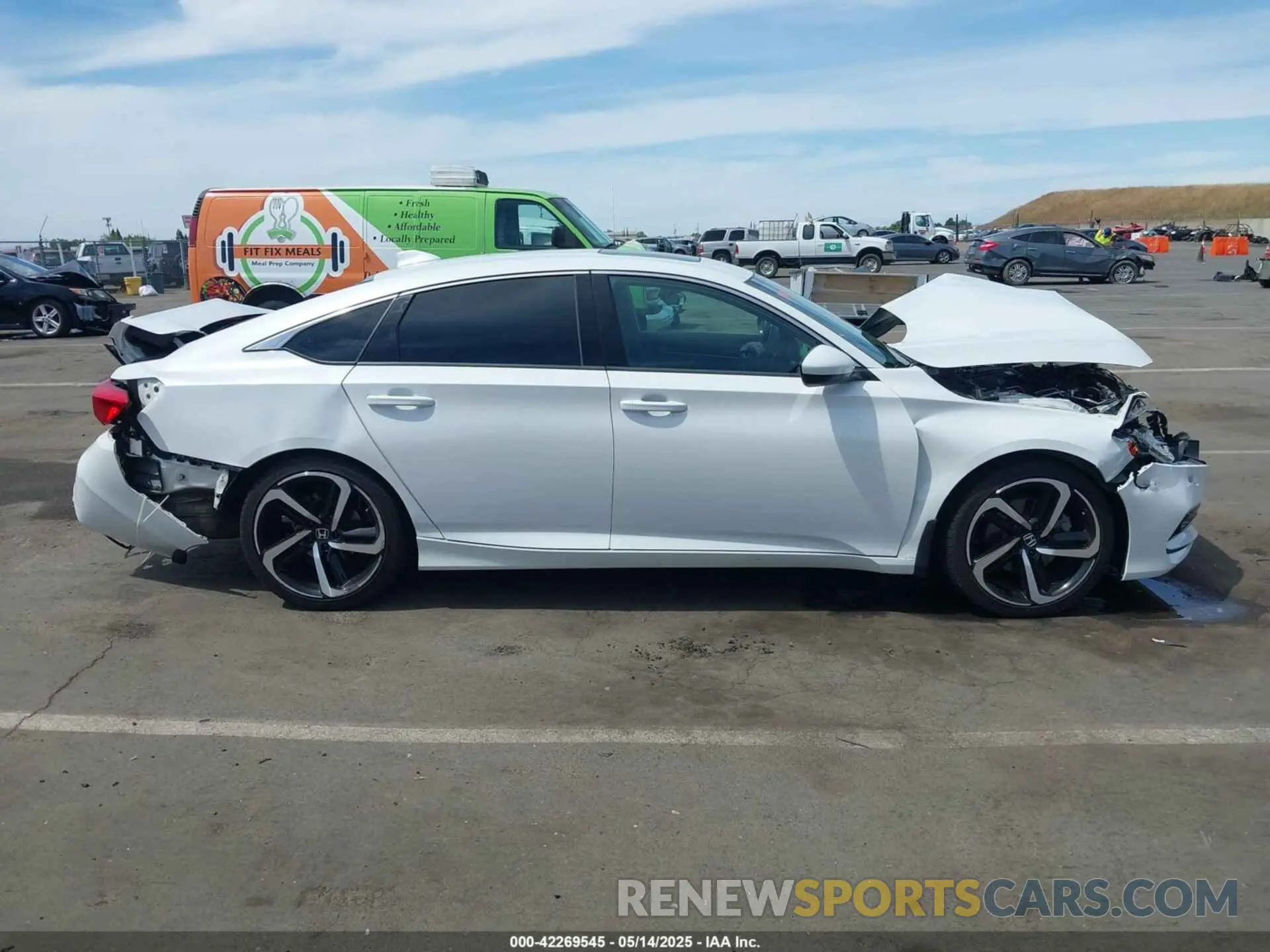 14 fotografías del automóvil dañado 1HGCV2F31KA032692 HONDA ACCORD 2019
