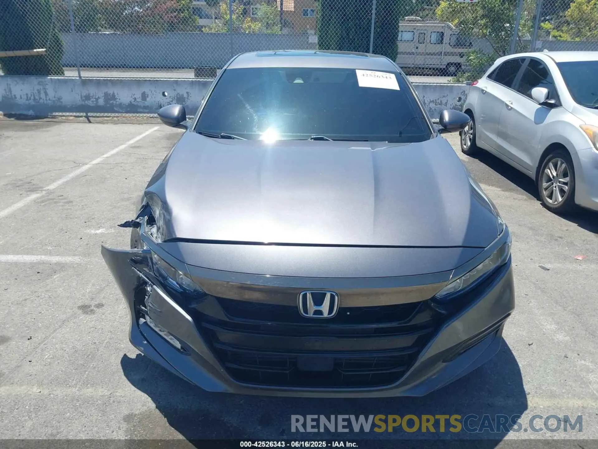 12 fotografías del automóvil dañado 1HGCV2F32KA015416 HONDA ACCORD 2019