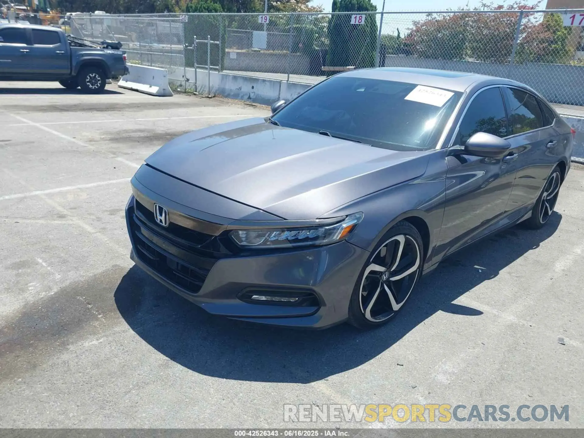 2 fotografías del automóvil dañado 1HGCV2F32KA015416 HONDA ACCORD 2019