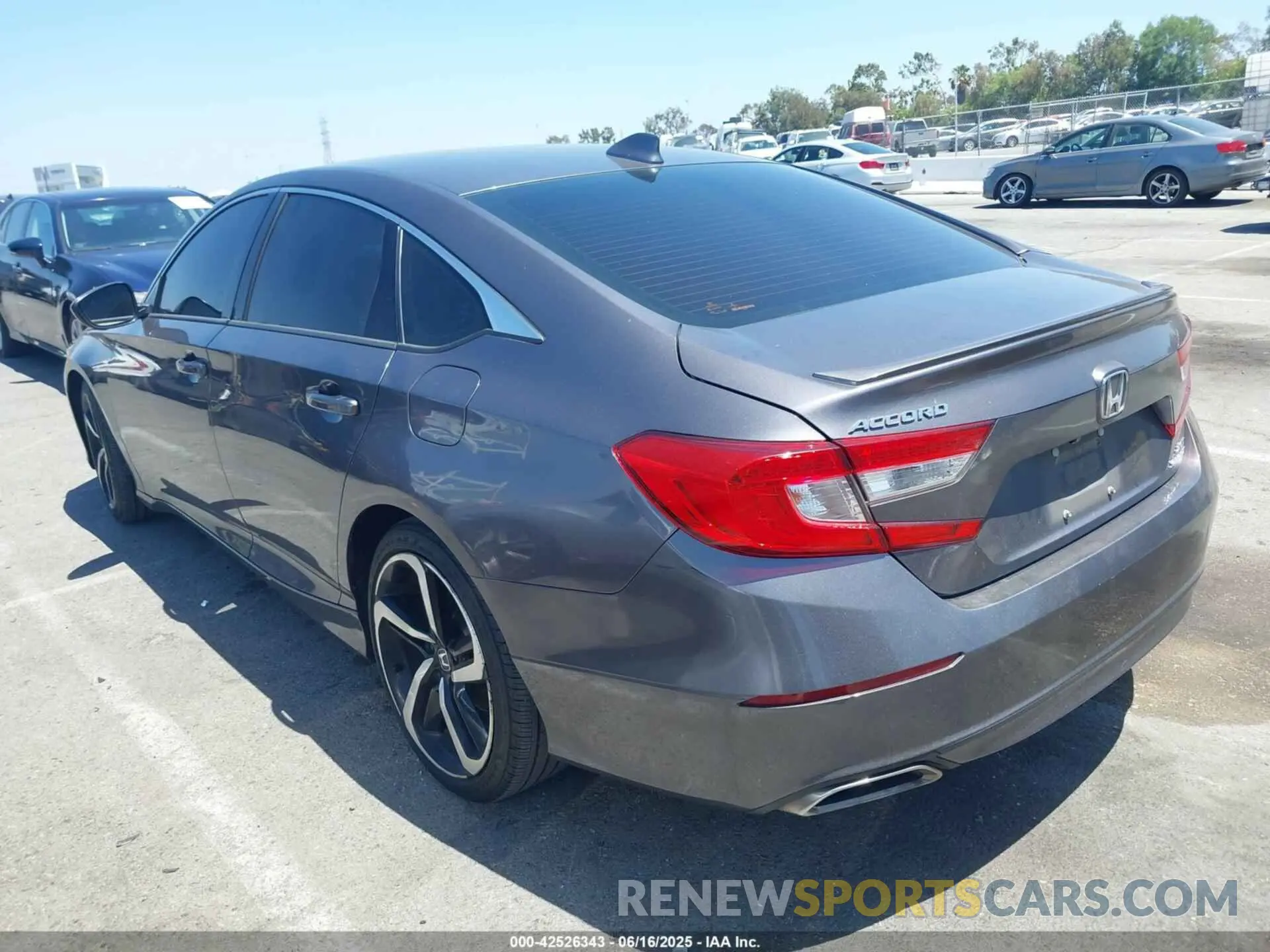 3 fotografías del automóvil dañado 1HGCV2F32KA015416 HONDA ACCORD 2019