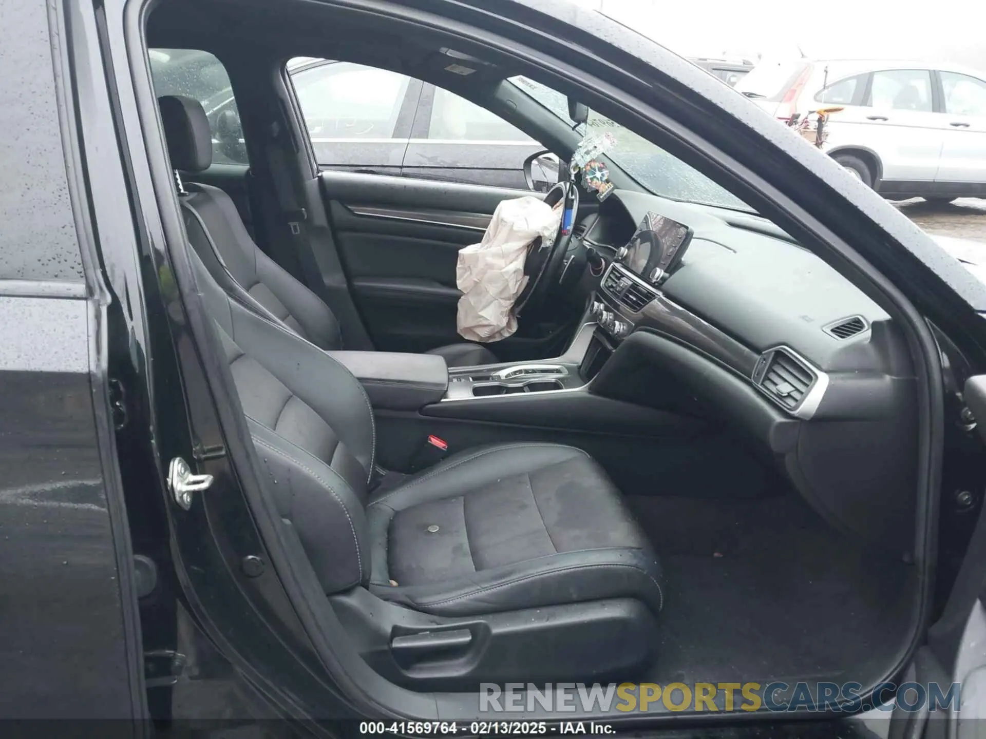 5 fotografías del automóvil dañado 1HGCV2F33KA035612 HONDA ACCORD 2019