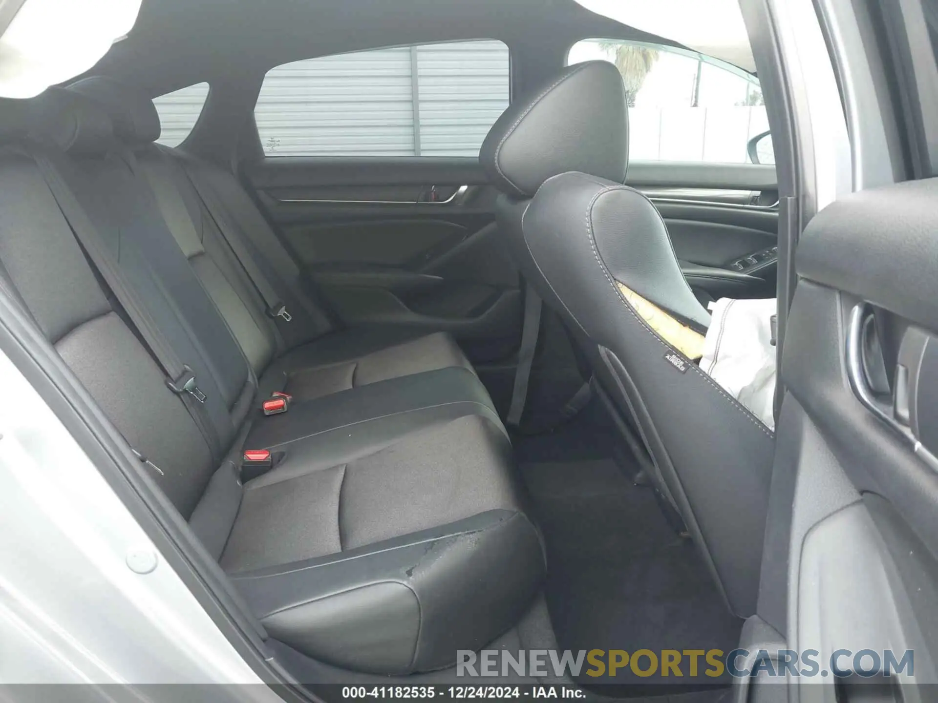 8 fotografías del automóvil dañado 1HGCV2F34KA025753 HONDA ACCORD 2019