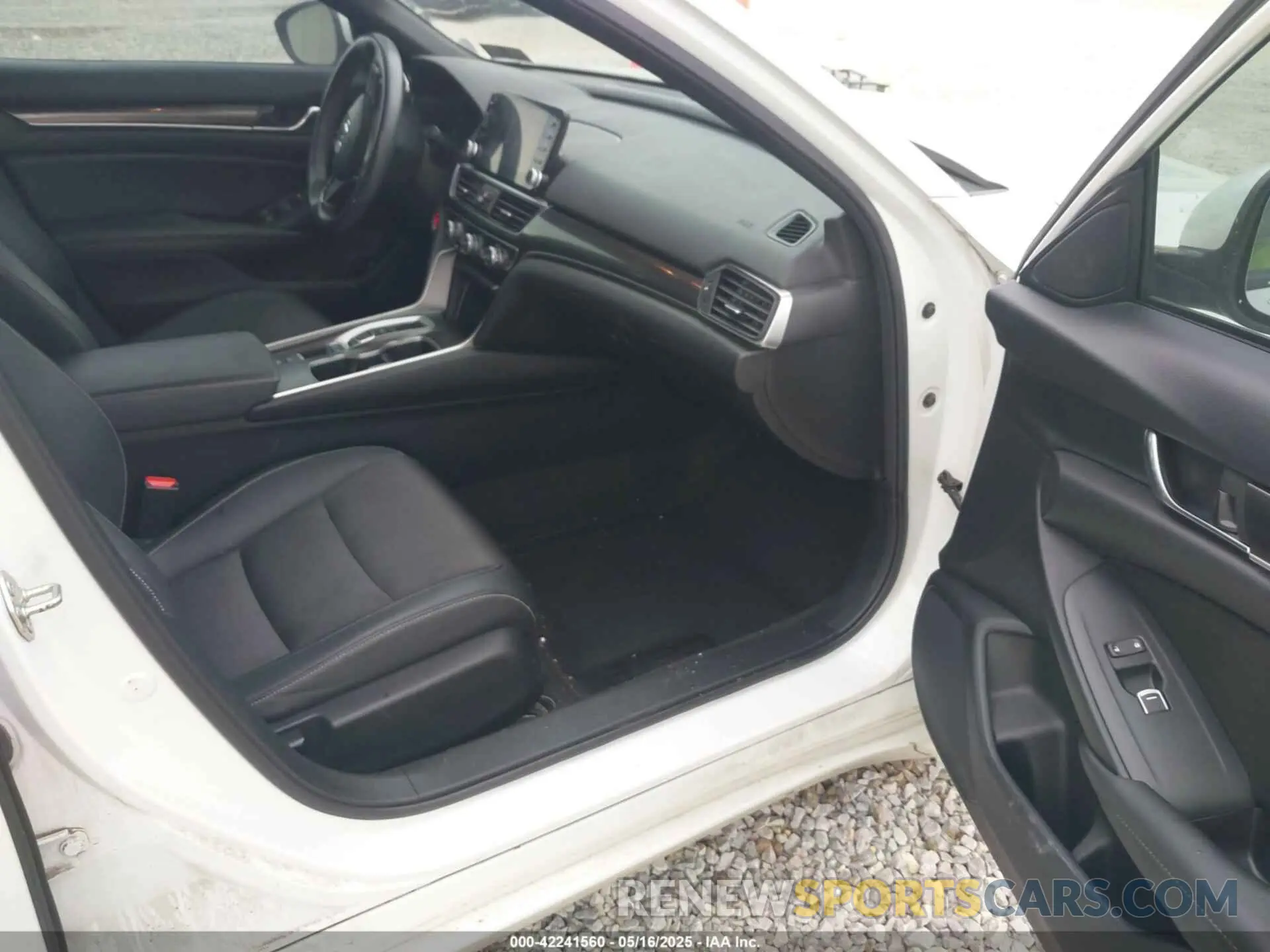 5 fotografías del automóvil dañado 1HGCV2F34KA026658 HONDA ACCORD 2019