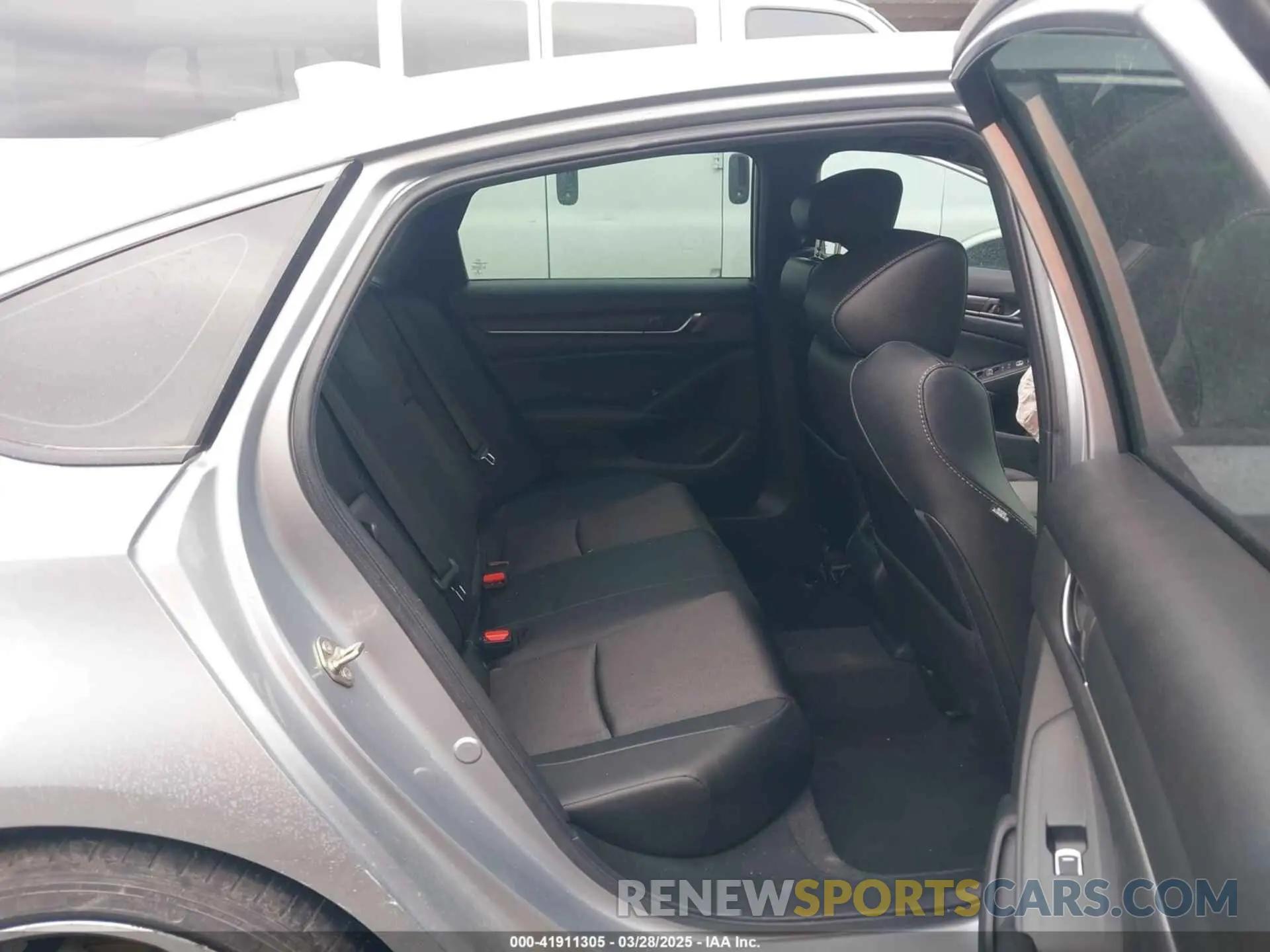 8 fotografías del automóvil dañado 1HGCV2F34KA036557 HONDA ACCORD 2019