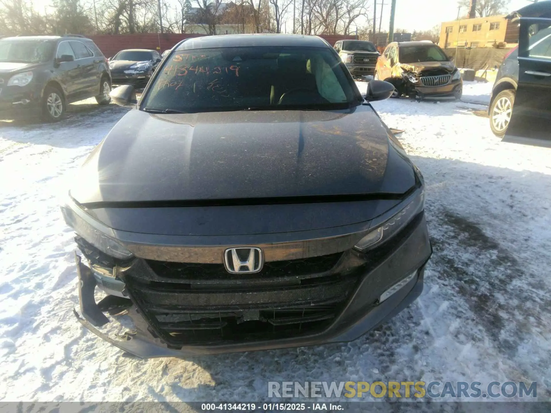 12 fotografías del automóvil dañado 1HGCV2F35KA019962 HONDA ACCORD 2019