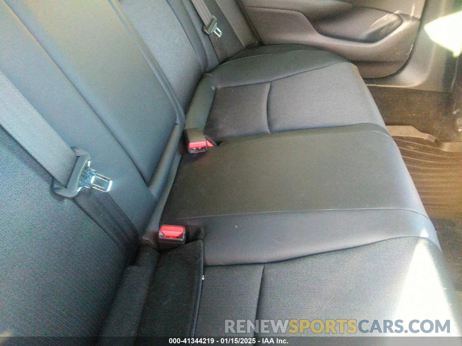 8 fotografías del automóvil dañado 1HGCV2F35KA019962 HONDA ACCORD 2019