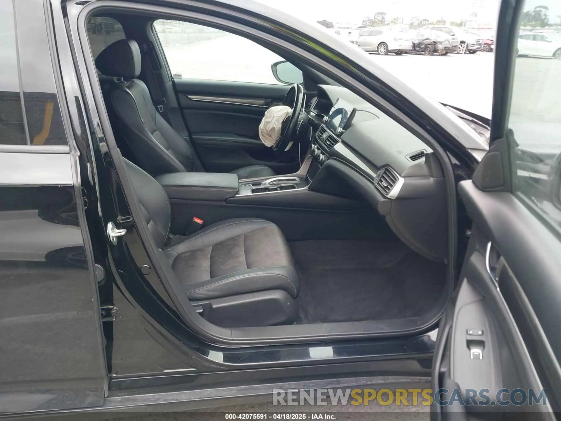 5 fotografías del automóvil dañado 1HGCV2F36KA005973 HONDA ACCORD 2019