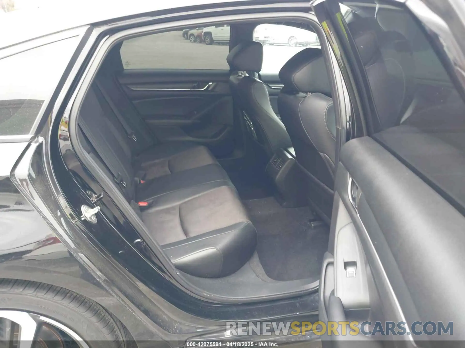 8 fotografías del automóvil dañado 1HGCV2F36KA005973 HONDA ACCORD 2019