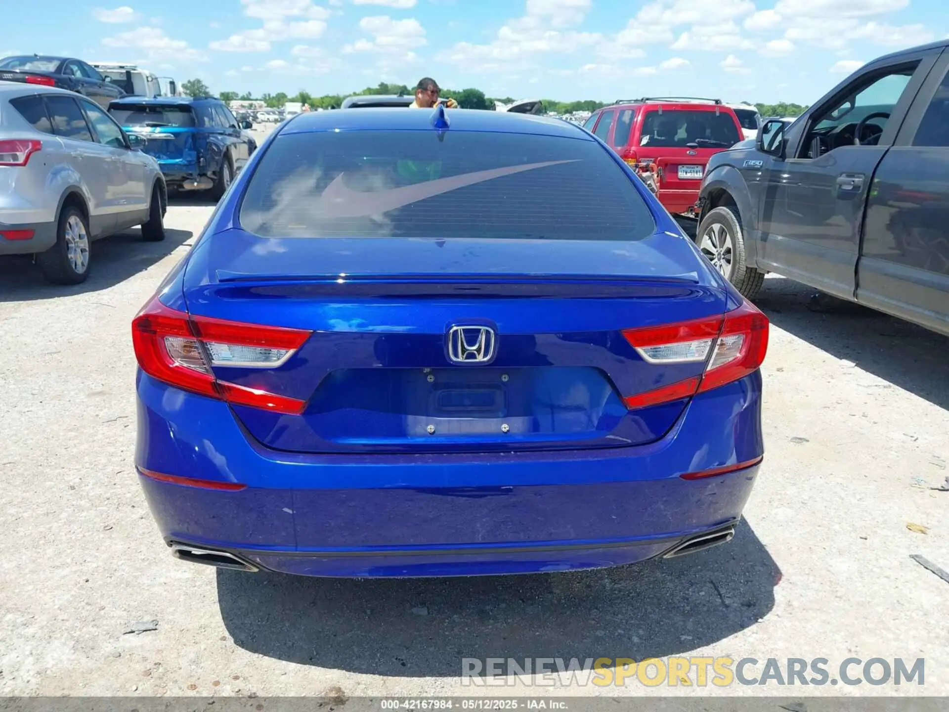 16 fotografías del automóvil dañado 1HGCV2F36KA007299 HONDA ACCORD 2019