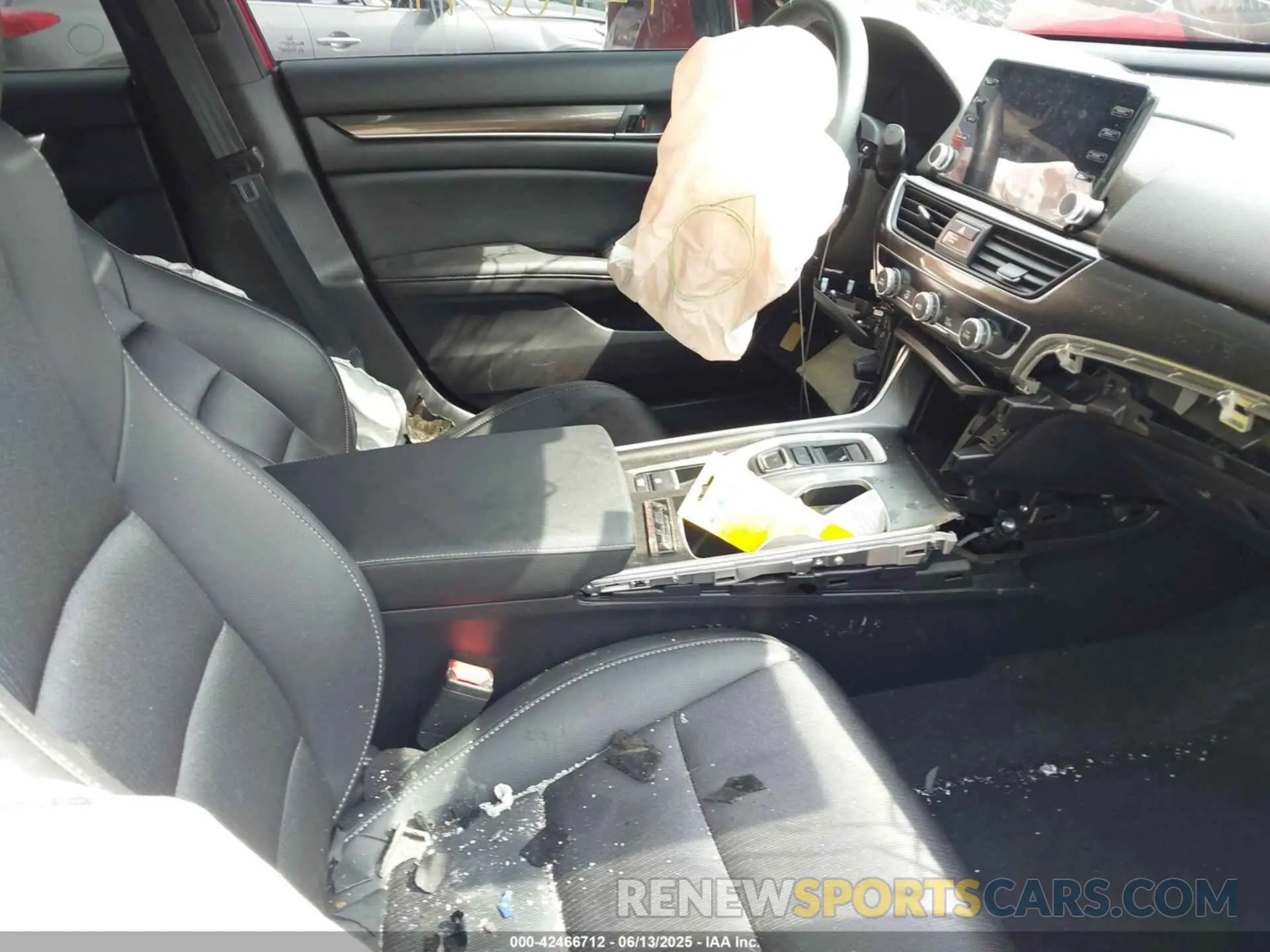 5 fotografías del automóvil dañado 1HGCV2F38KA021317 HONDA ACCORD 2019