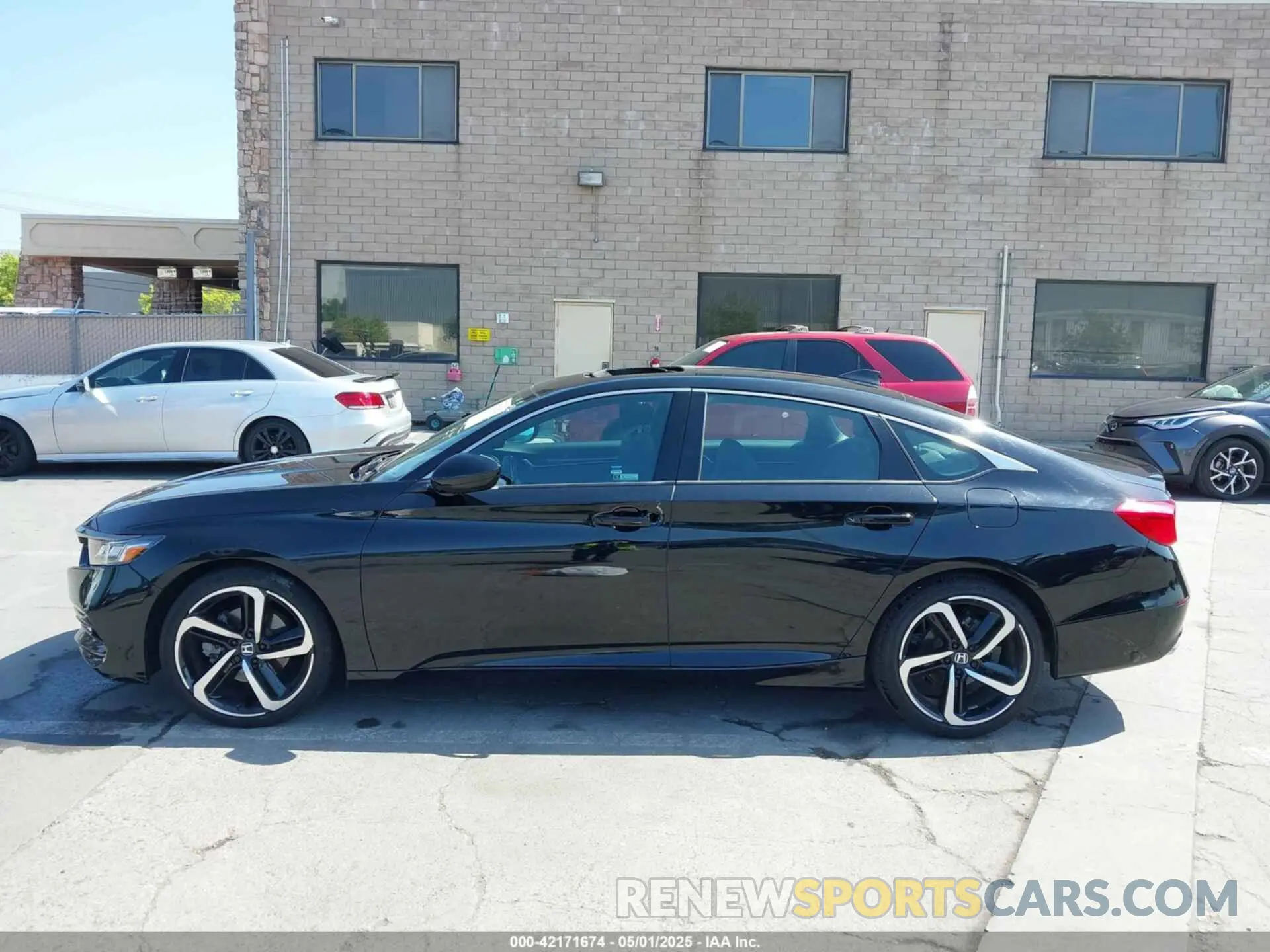 13 fotografías del automóvil dañado 1HGCV2F3XKA020069 HONDA ACCORD 2019