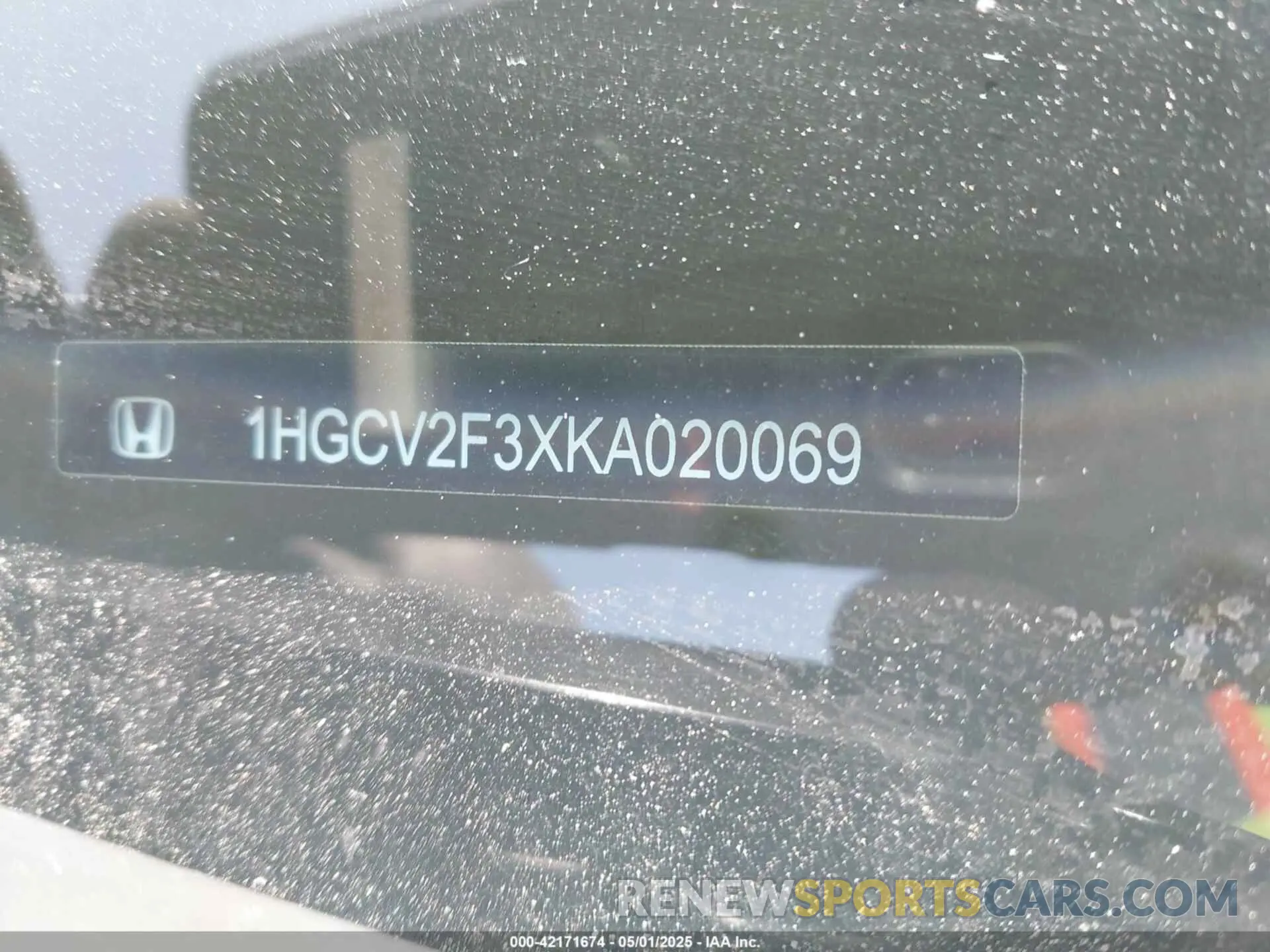 9 fotografías del automóvil dañado 1HGCV2F3XKA020069 HONDA ACCORD 2019